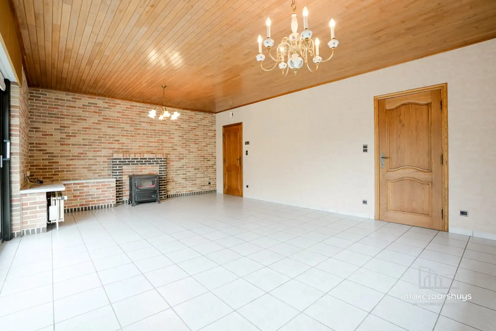 Goed onderhouden bungalow met ruime zolder.   foto 2