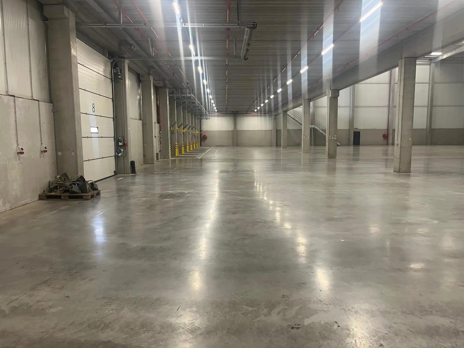 TE HUUR - Boom logistiek magazijn 6.516m² met 7 loskades foto 6