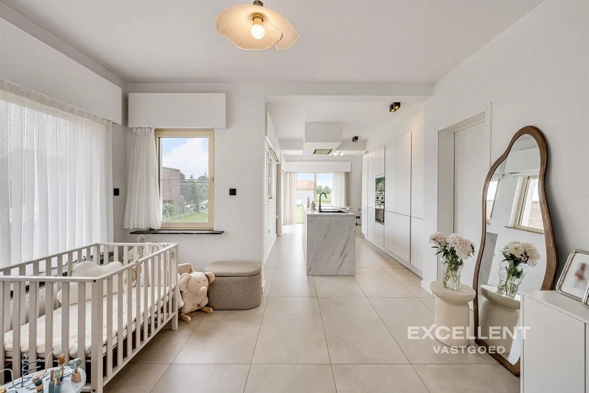 Gerenoveerde en moderne bungalow in rustige straat nabij centrum Nazareth te koop foto 2