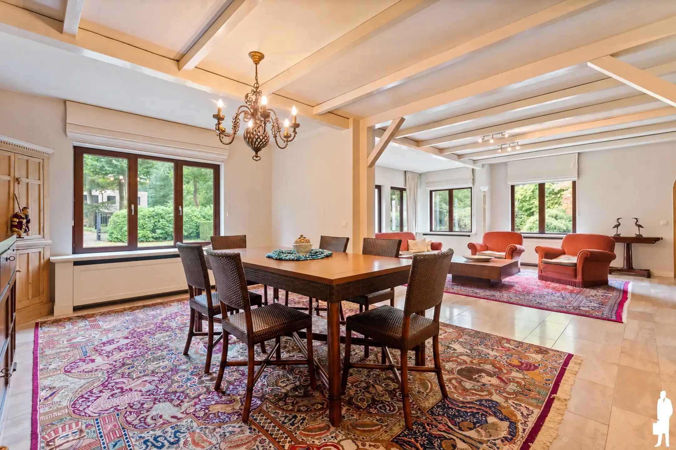 Verrassend ruime villa op prachtig perceel van ca. 4.175 m² foto 11