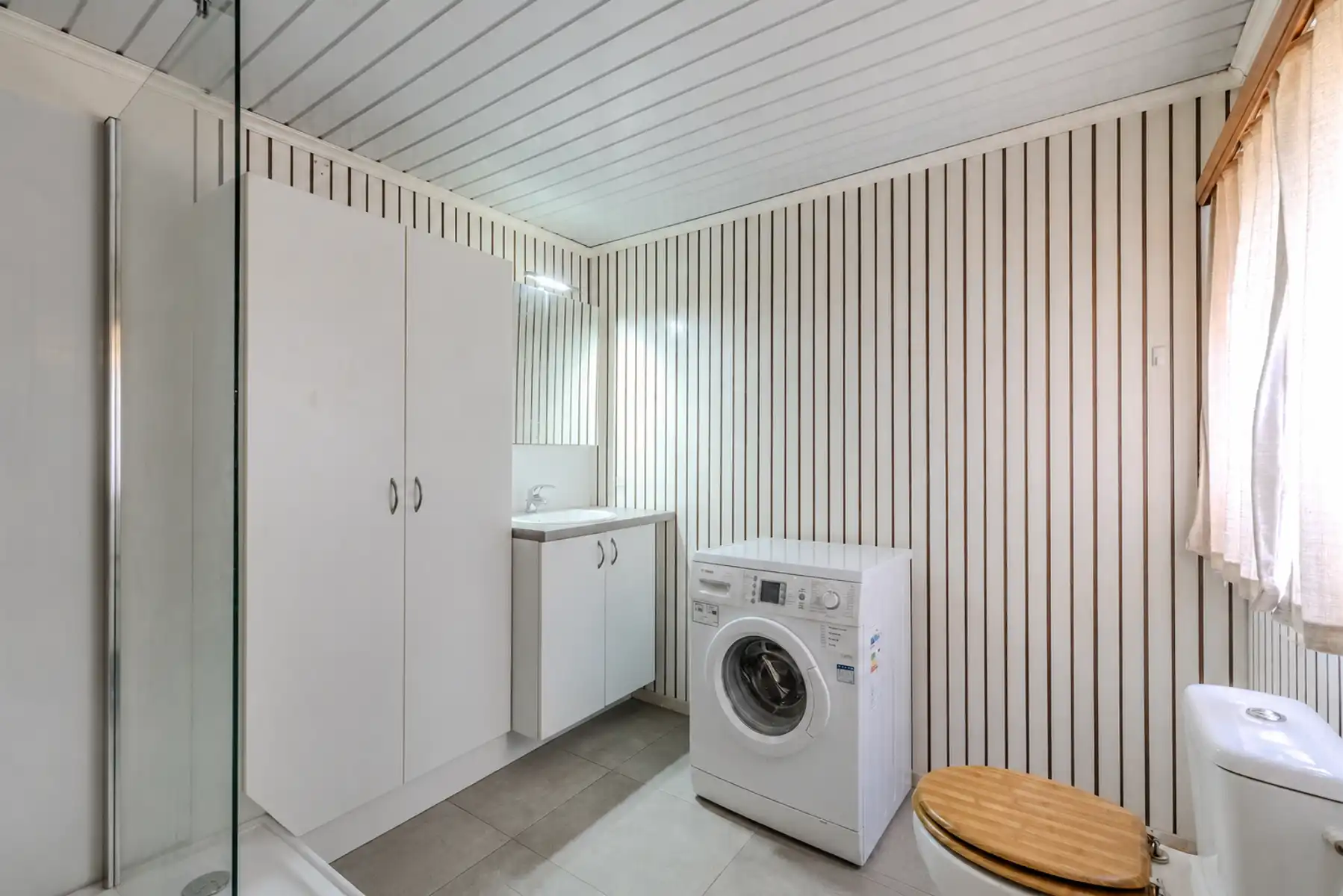 Volledig te renoveren woning met 2 slpks en garage op 540m2 foto 7