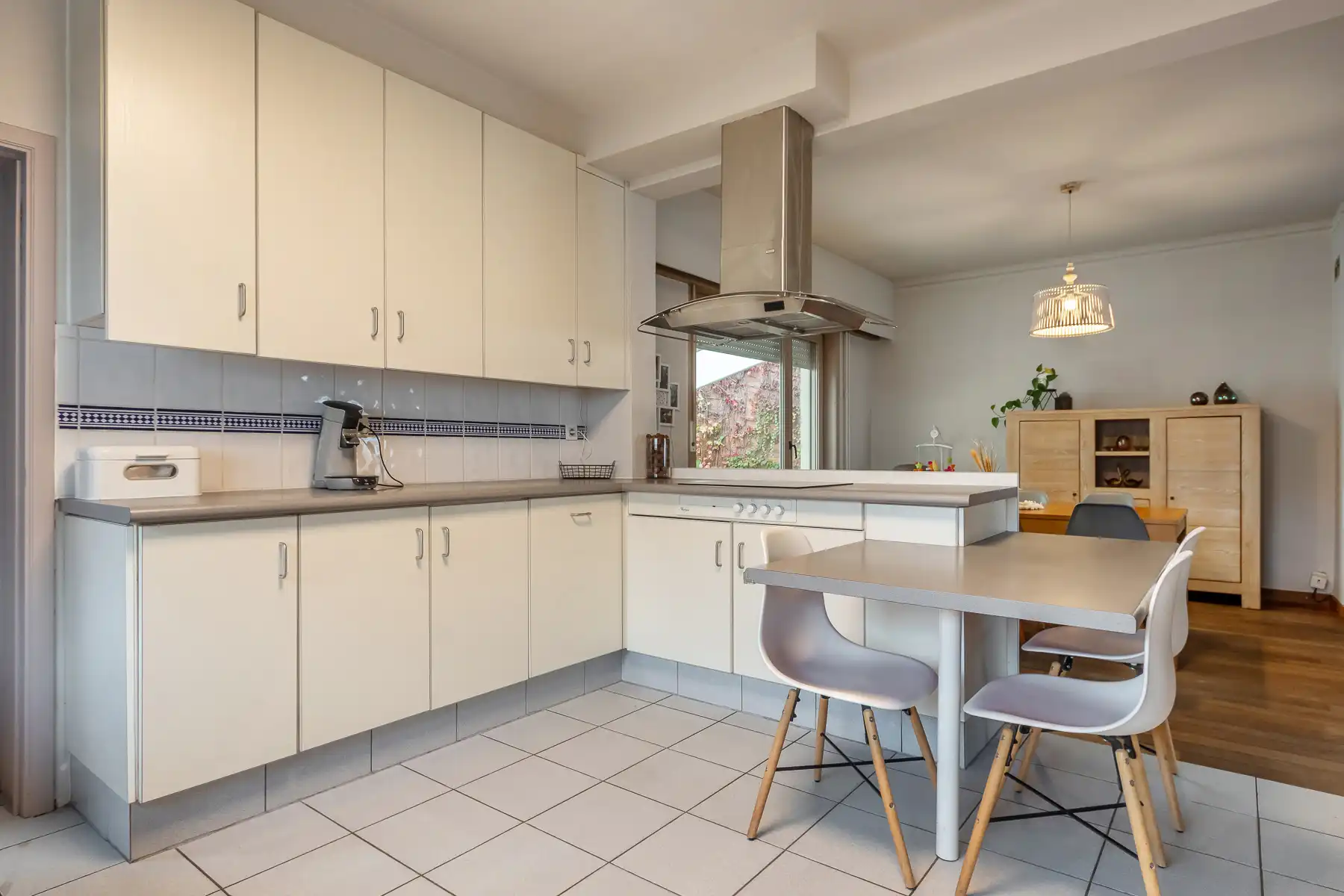 Charmante woning met 3/4 slaapkamers, garage en leuke tuin foto 10