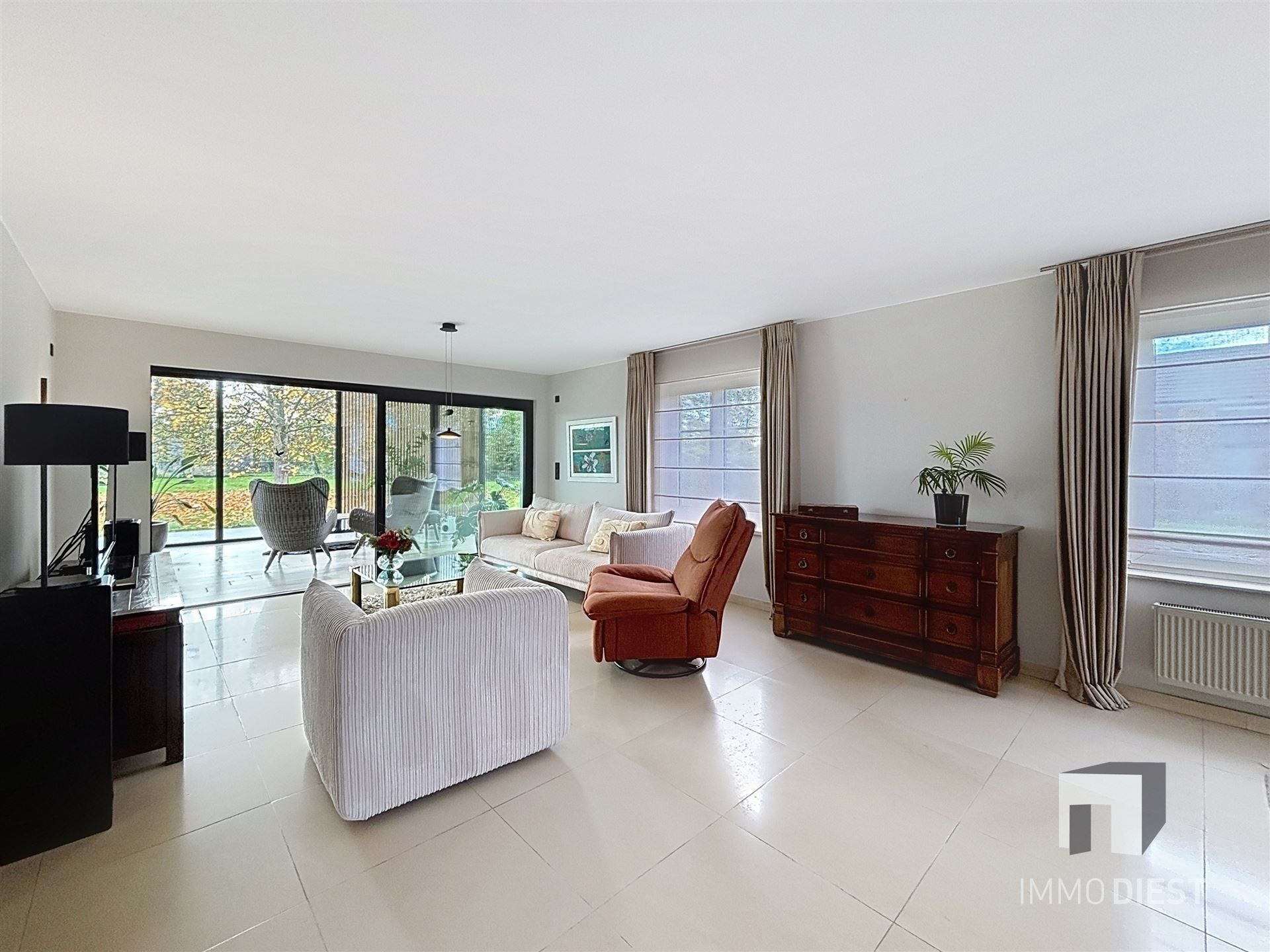 Villa met 5 slpk op 74,11are en zuidgerichte tuin foto 16