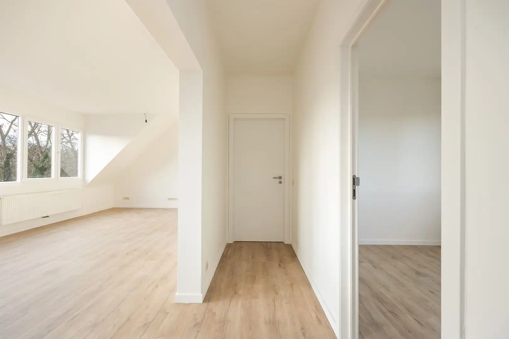 Prachtig dakappartement met 2 ruime slaapkamers te Schoonbroek.  foto 7