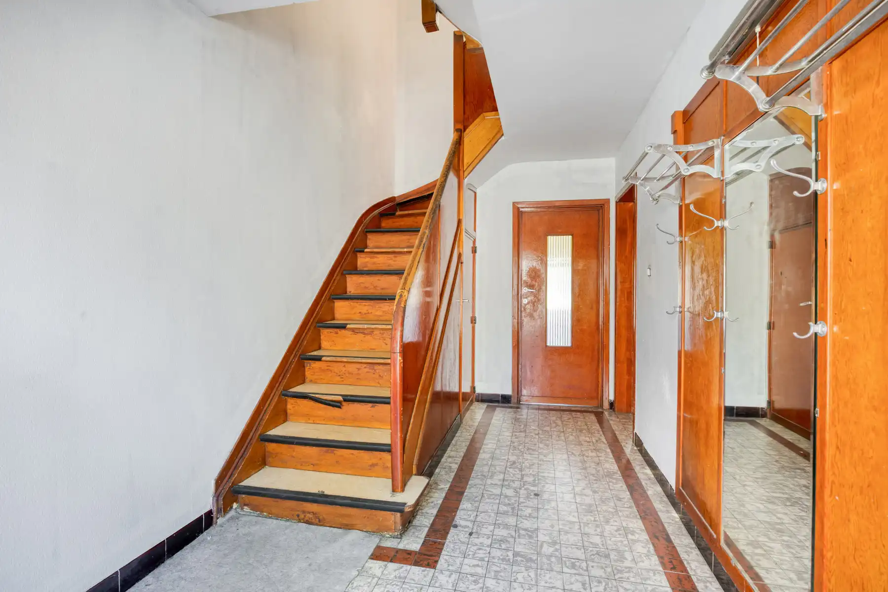 Gunstig gelegen woning met 3 slaapkamers, tuin en garage foto 5