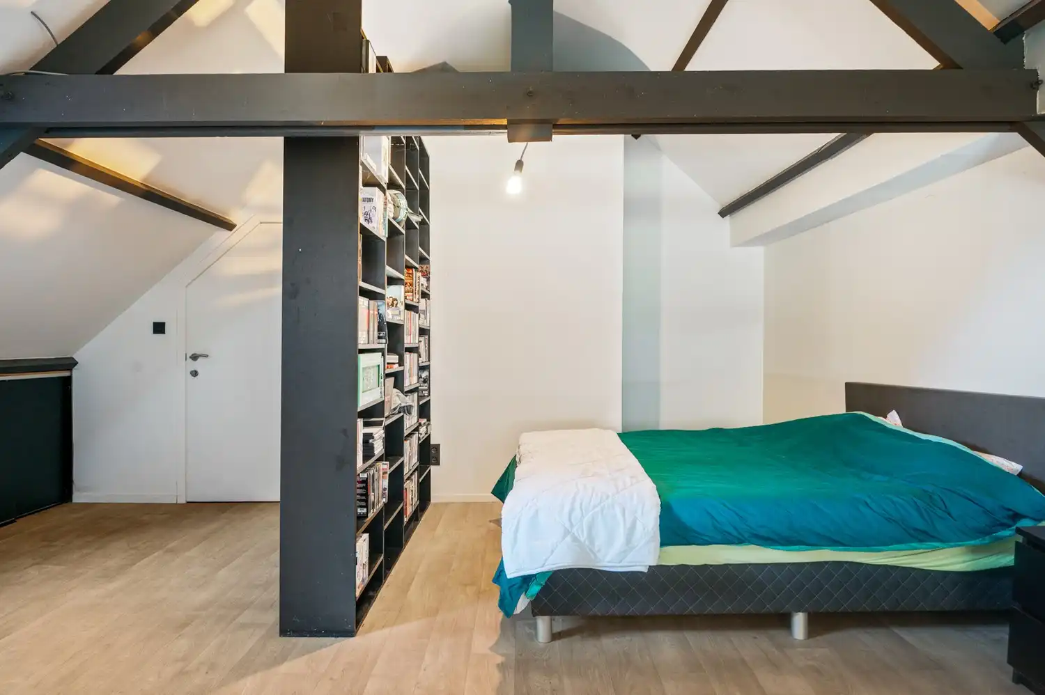 Authentieke woning met 4 slpkrs, loft en magazijn te O-L-V-Waver foto 21