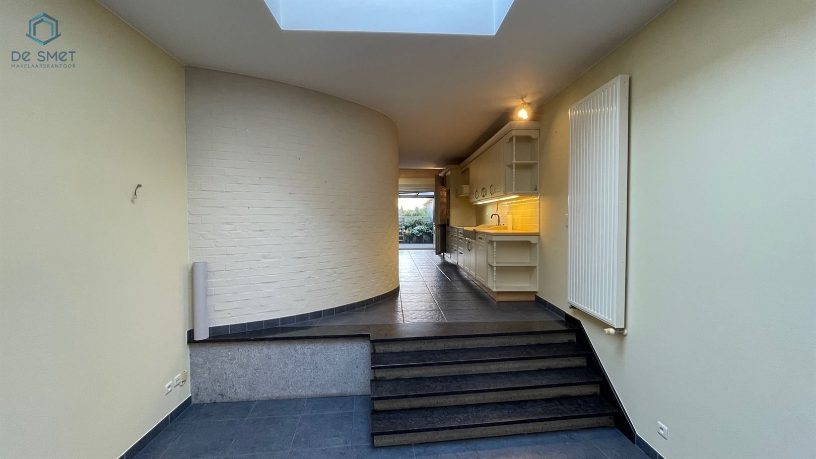INSTAPKLARE WONING MET PRACHTIGE STADSTUIN. foto 6
