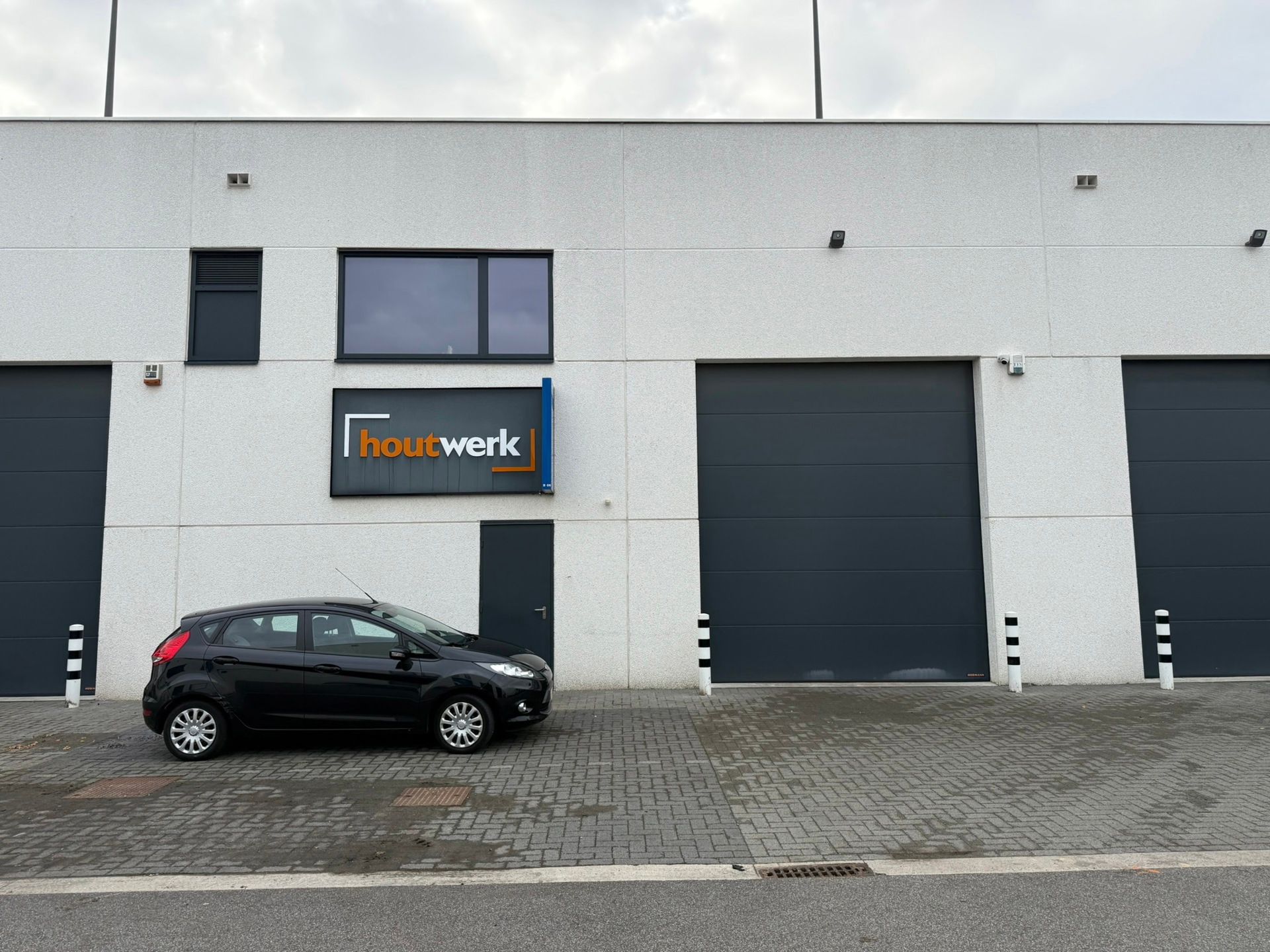 Recente KMO-unit te koop op toplocatie in Kontich foto 2