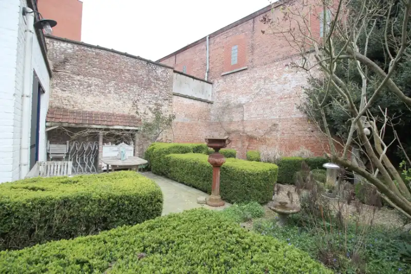 Karaktervolle herenwoning met zonnige tuin foto 21