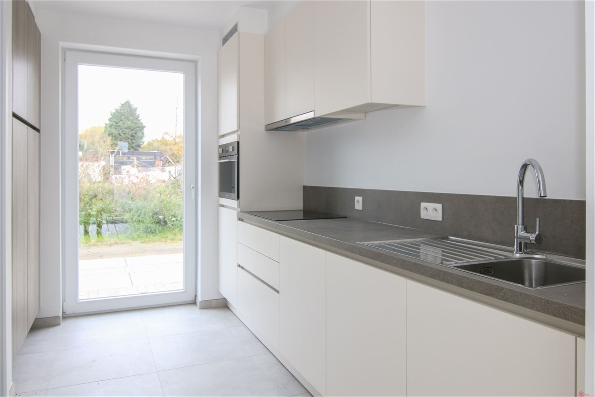 Energiezuinige woning te huur nabij het centrum van Wevelgem foto 5