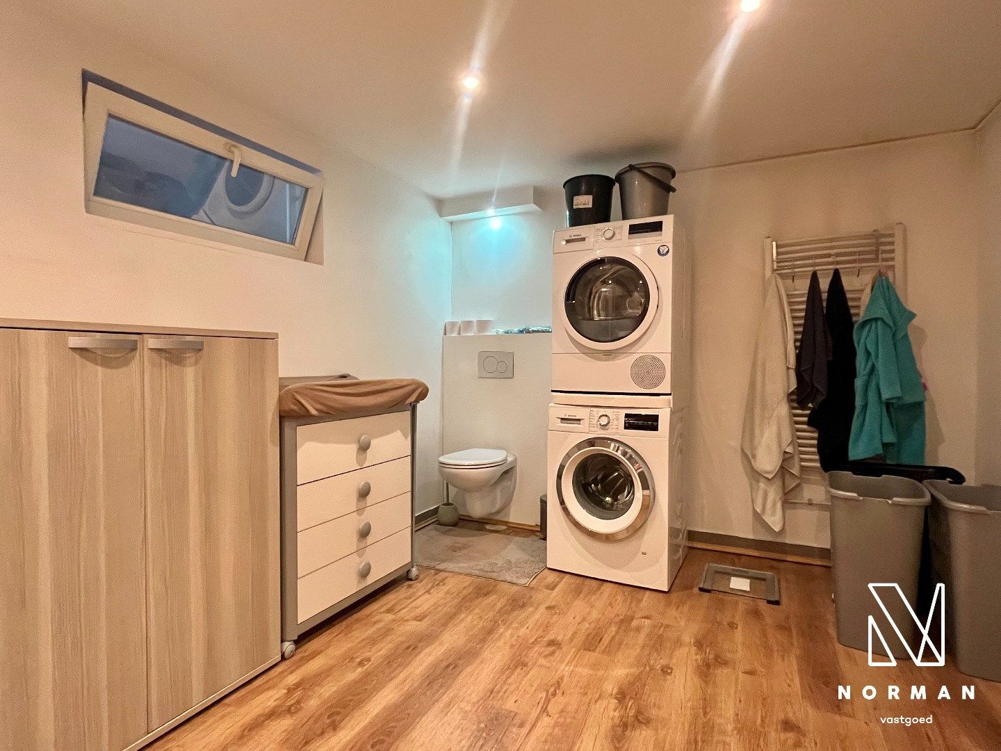 Halfopen woning te koop met handelsruimte in Harelbeke!  foto 20