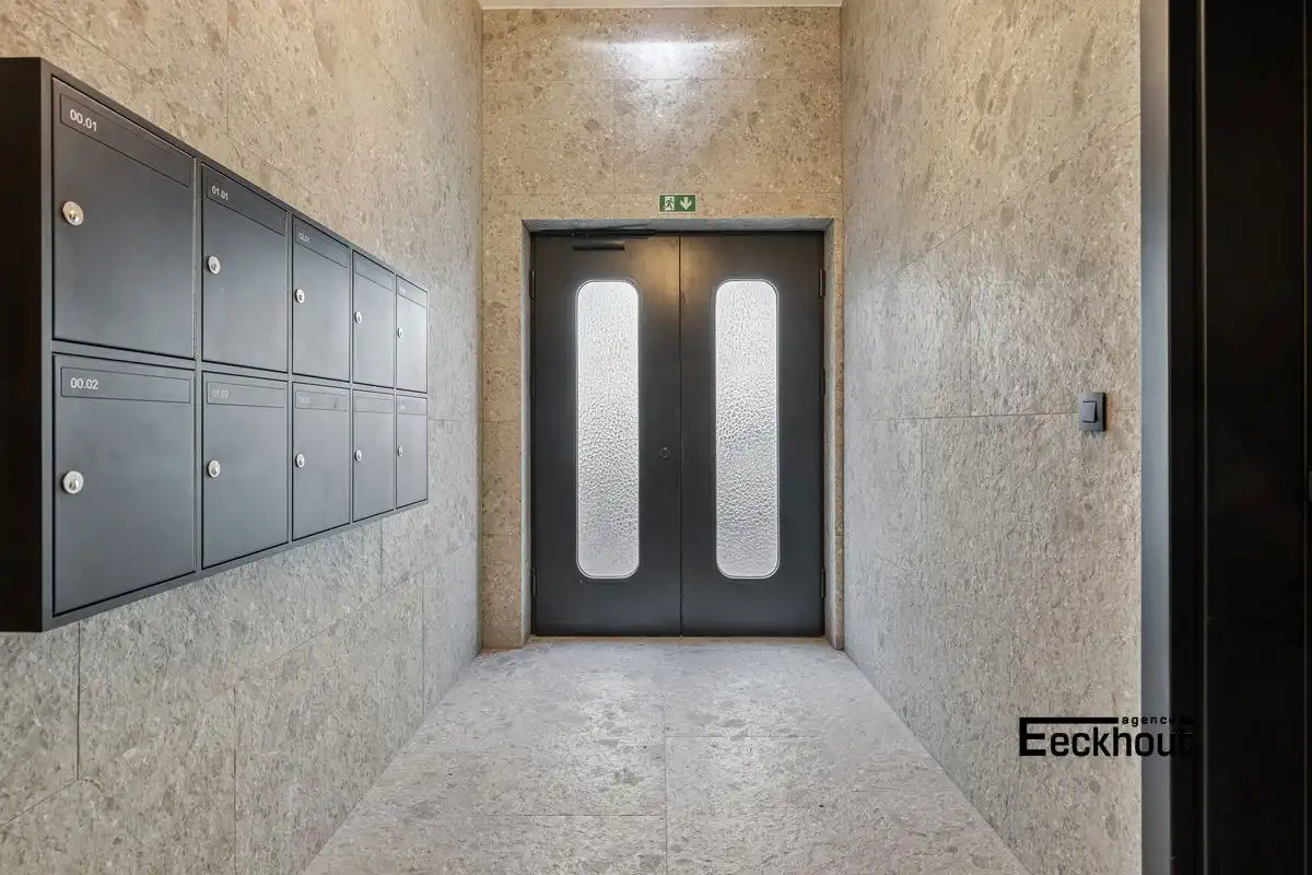 Luxe-appartement op het gelijkvloers met 2 slaapkamers en terras! foto 15