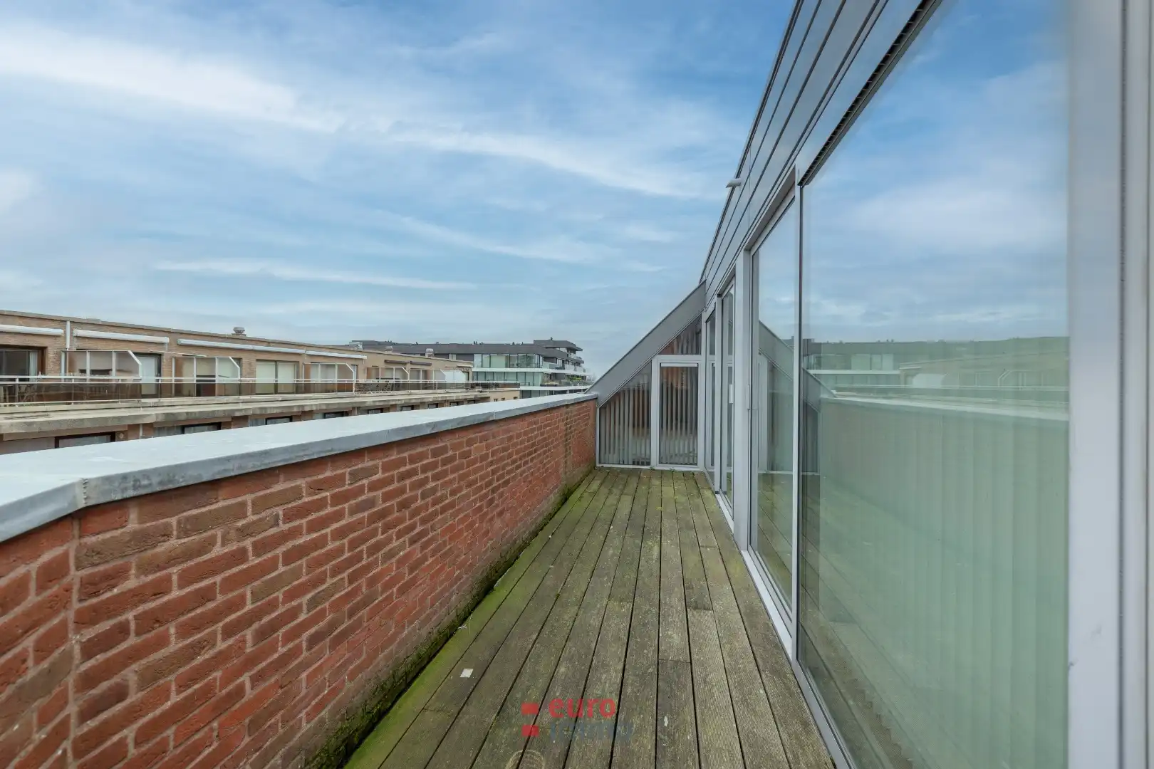 Uitermate lichtrijke penthouse midden in de winkelstraat! foto 12