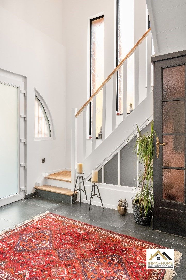 Vrijstaande volledig gerenoveerde woning met riante tuin te Oostakker foto 4