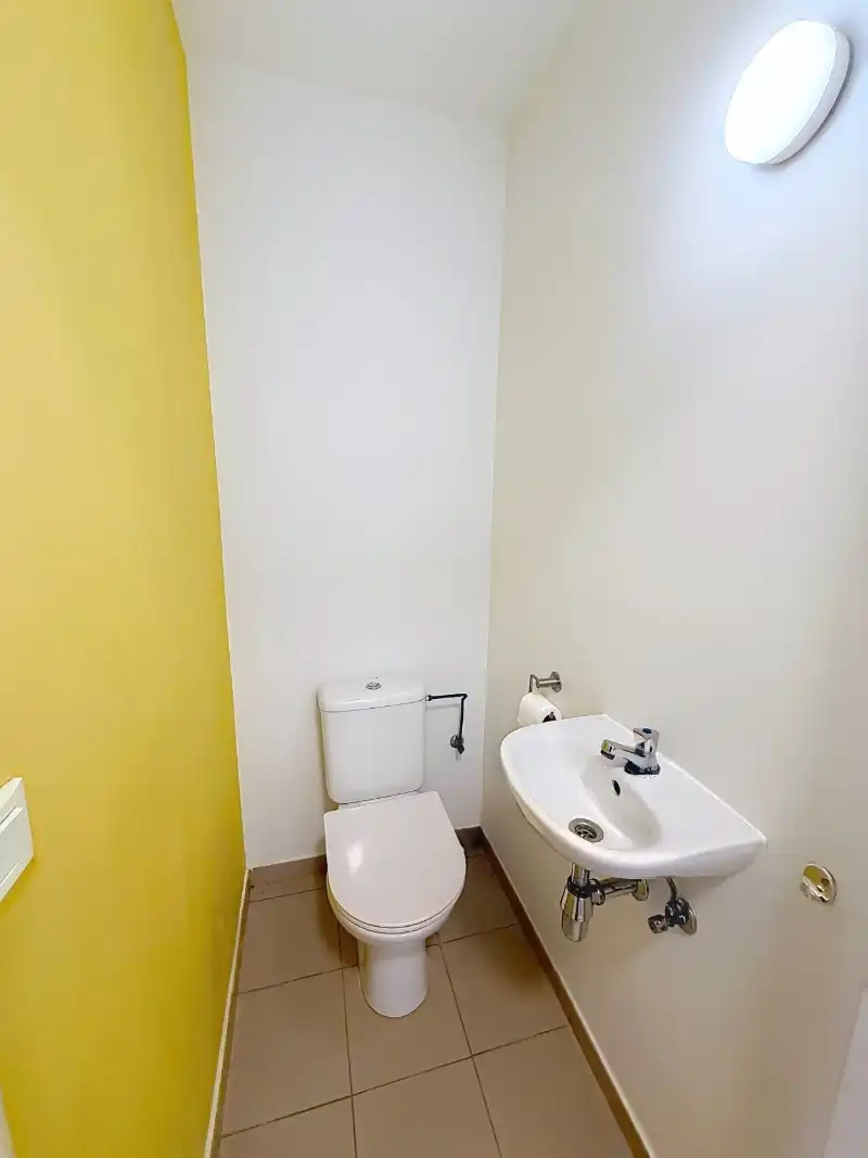 Gelijkvloers appartement met 2 slaapkamers en tuin foto 10