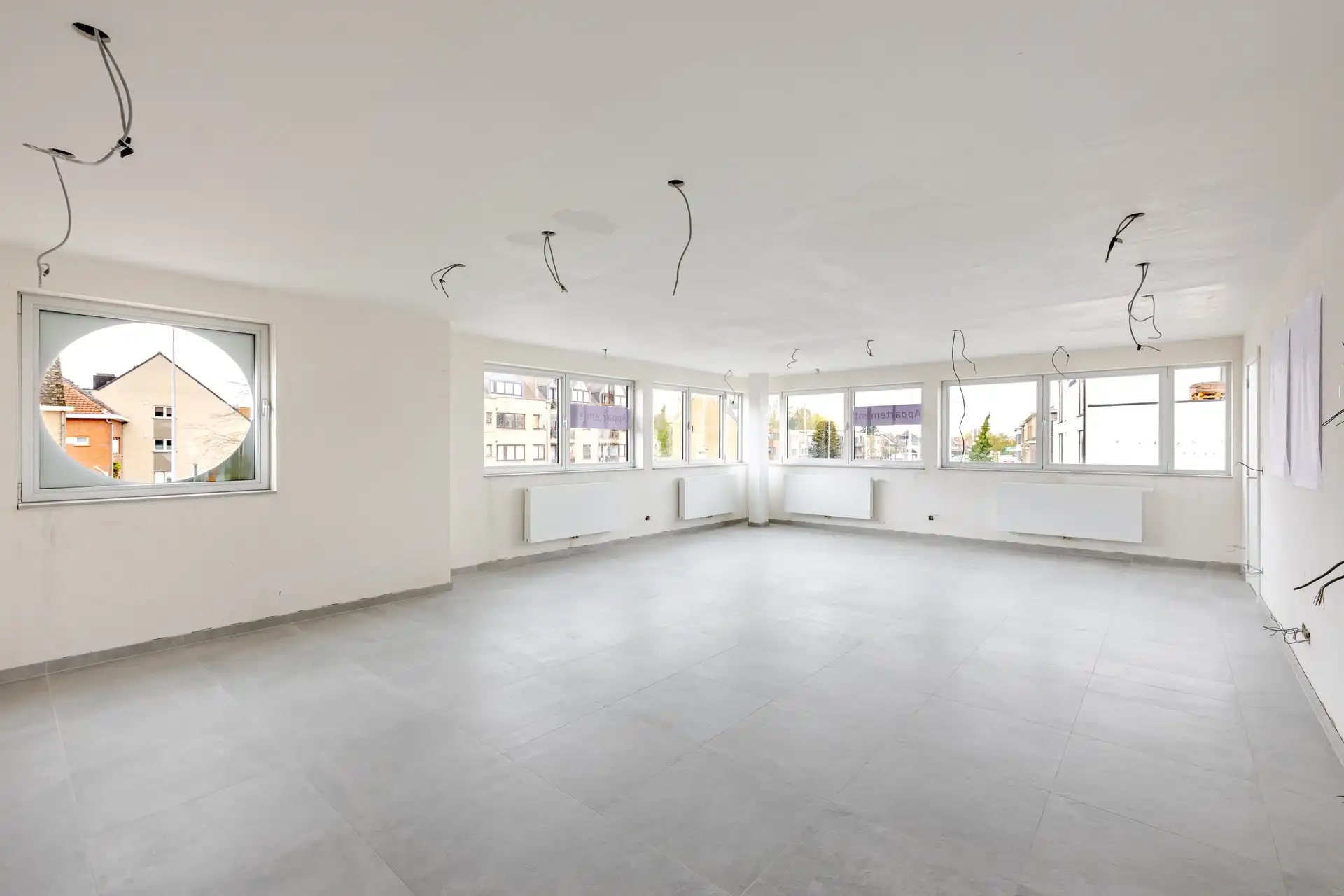 Ruim en lichtrijk, af te werken appartement van 173 m² foto 7