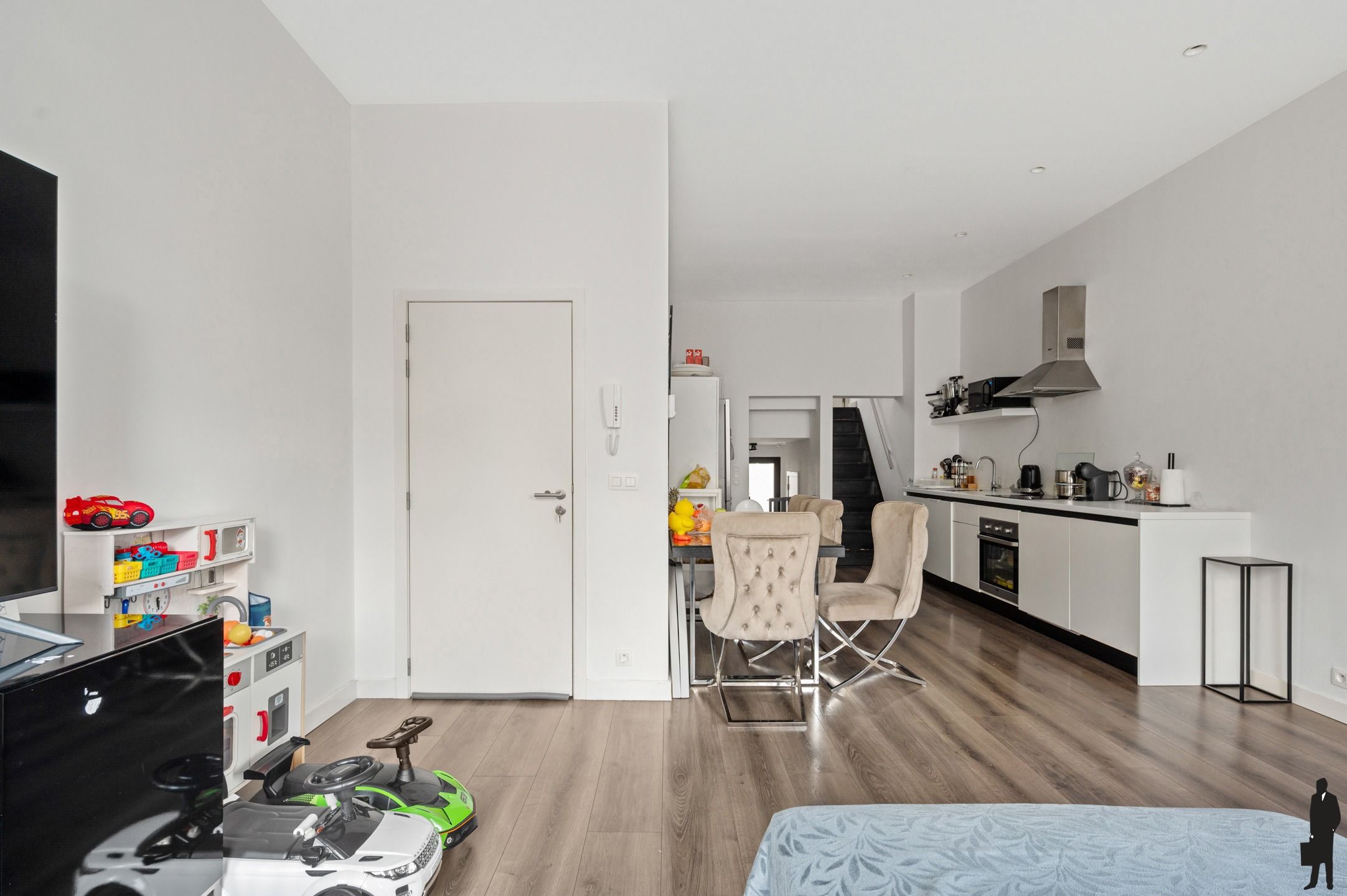 Gezellige duplex met 2 slaapkamers en balkon op Zurenborg! foto 4
