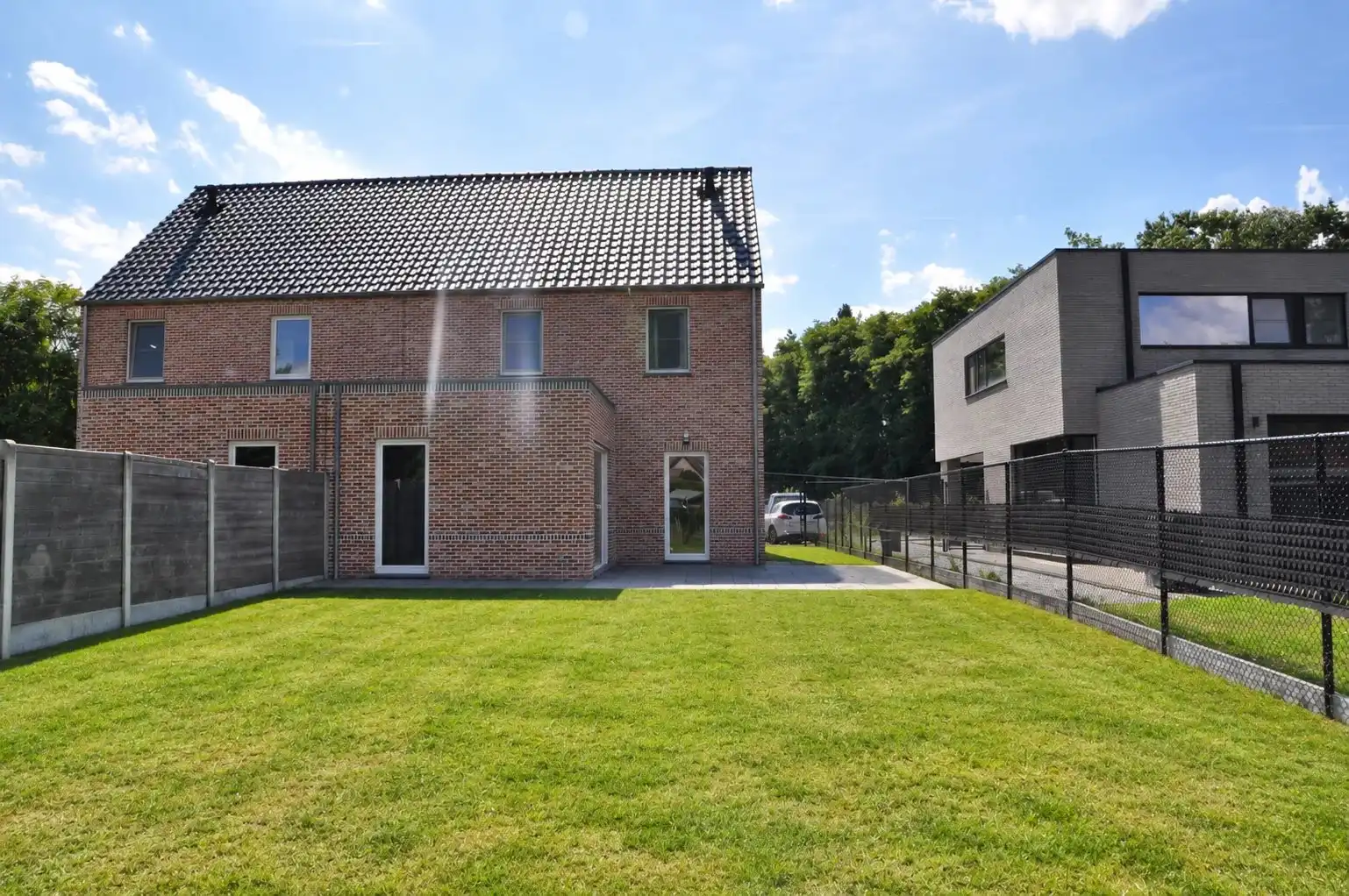 VERRASSEND RUIMEWONING MET 3 SLPK'S  MET ZONNEPANELEN OP CENTRALE LIGGING IN LUMMEN foto 25