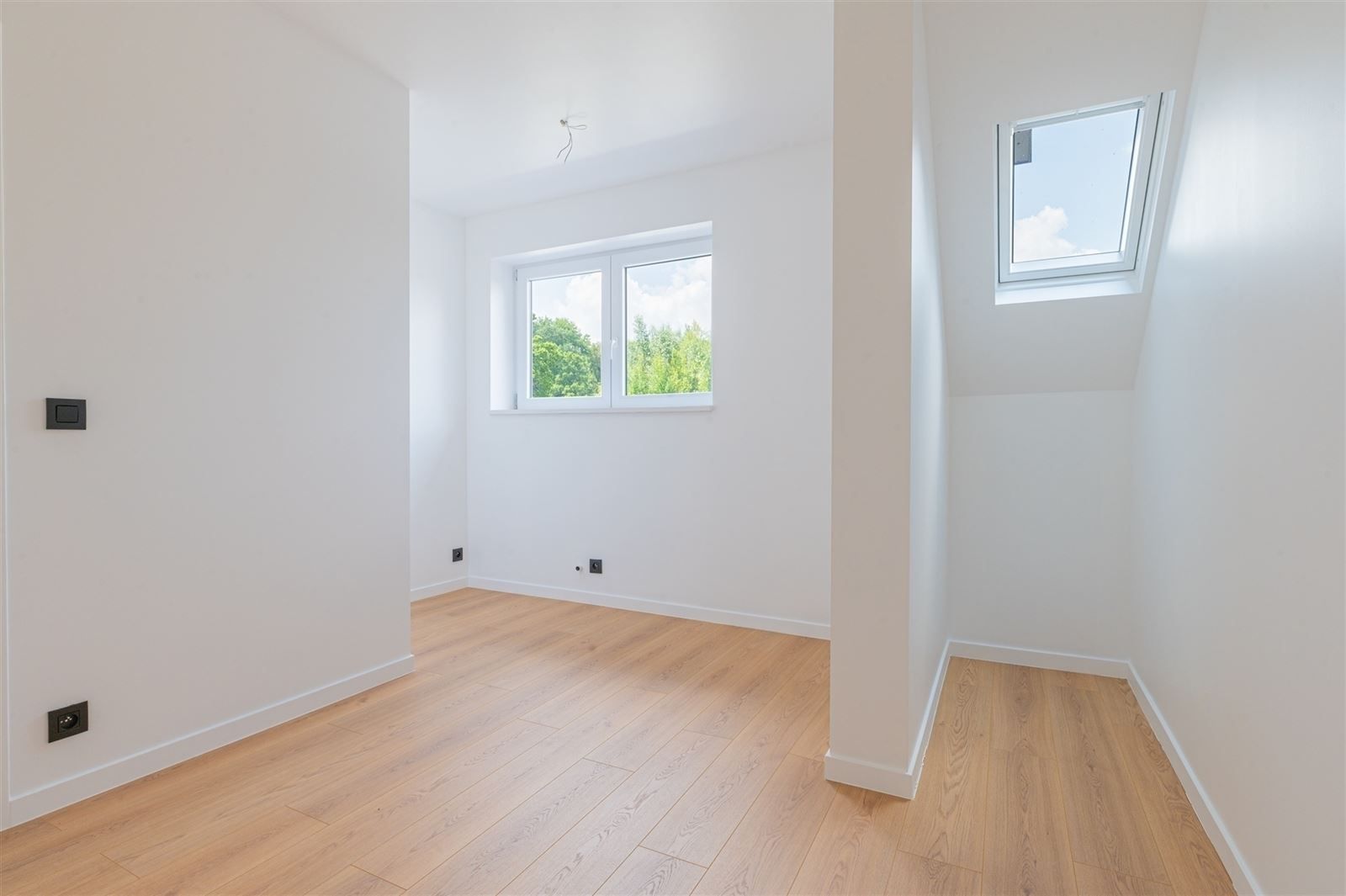 Magnifiek gerenoveerde woning met bijgebouw en parkeergelegenheid foto 22