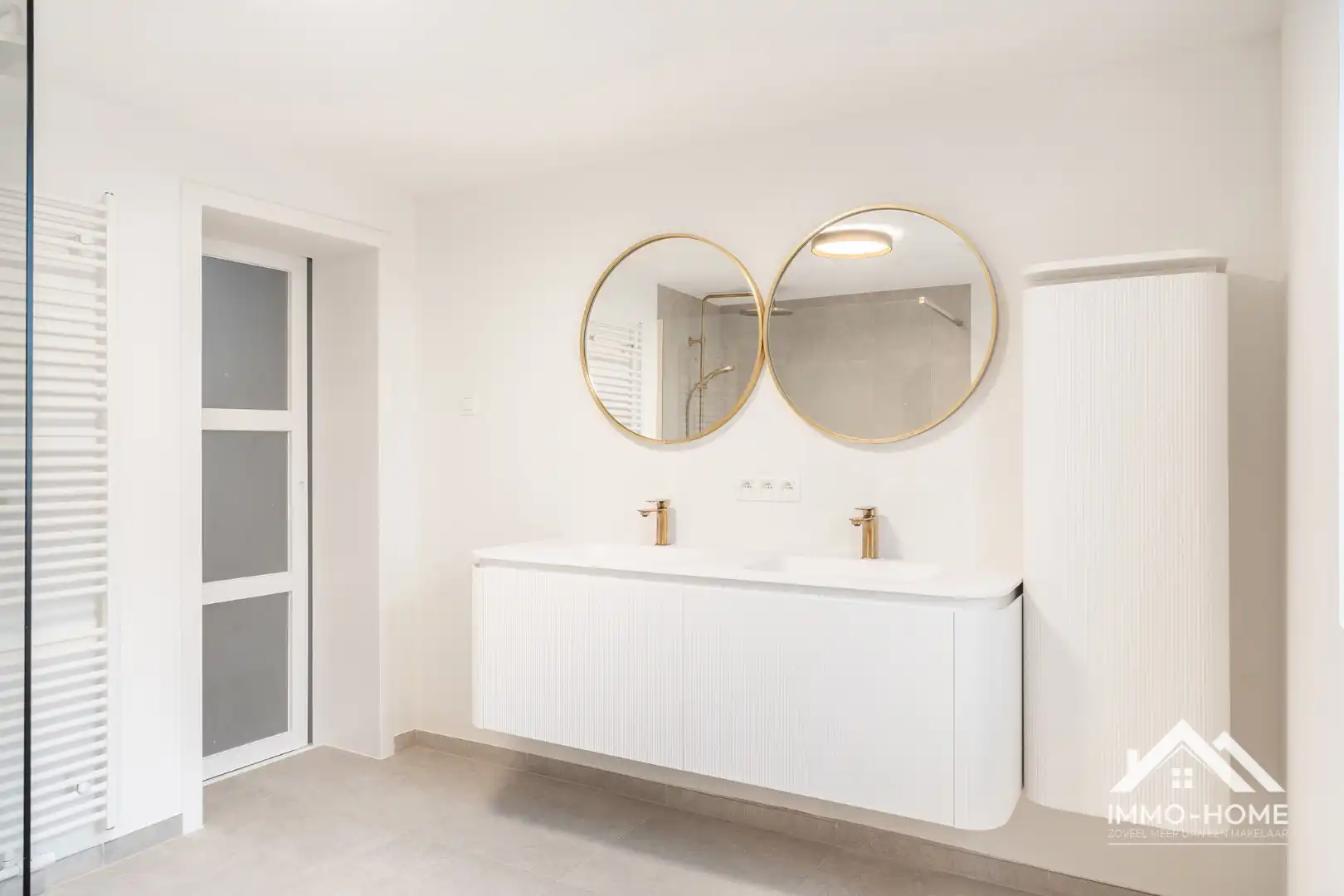 Ruime gerenoveerde burgerwoning !! foto 5