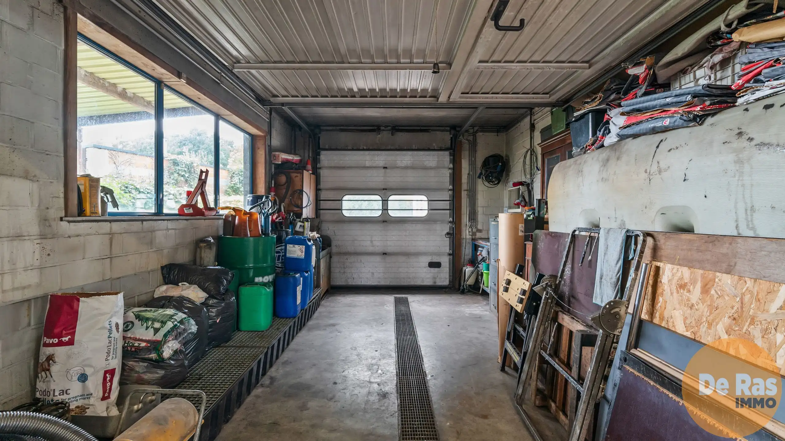 KALKEN  - Zeer centraal gelegen handelspand met ruim appartement foto 11