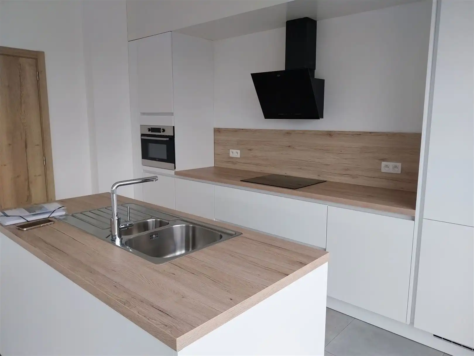 TE HUUR: Recent appartement met 2 slaapkamers te Wellen! foto 6