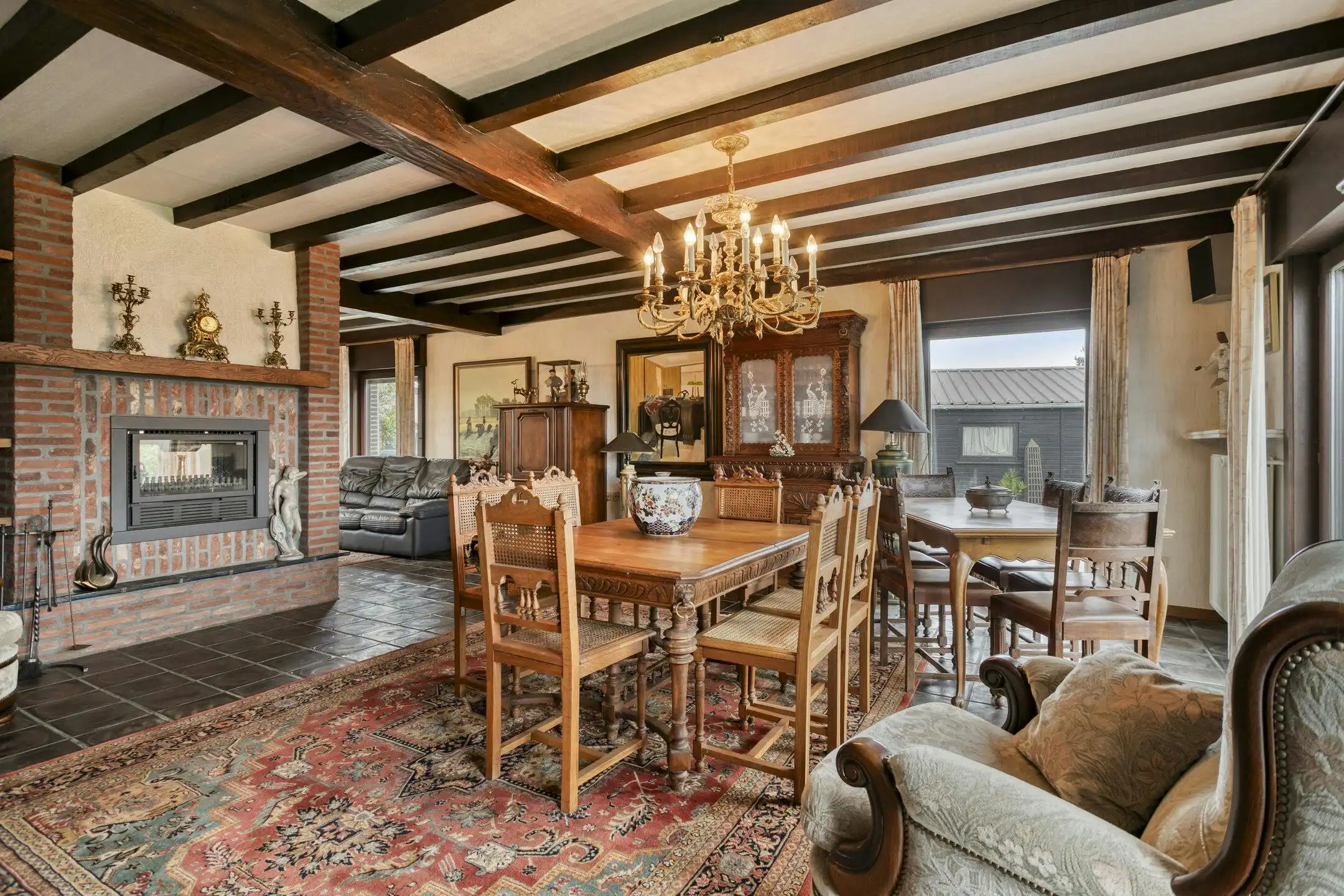 Gelijkvloers huis op ruim perceel te koop in Waregem foto 3