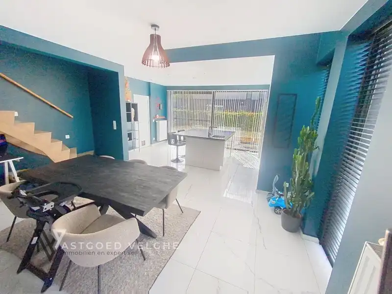 Moderne woning  van 151m² aan de rand van centrum-Genk foto 7