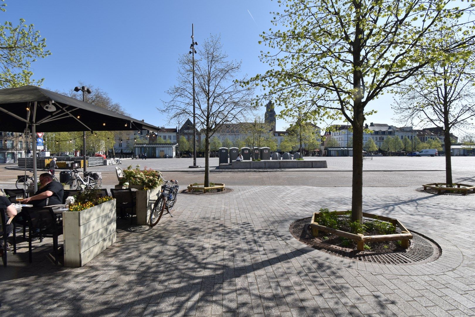 Ruime kantoorruimte ( 95 m2 ) gelegen op 't Zand te Brugge  foto 24