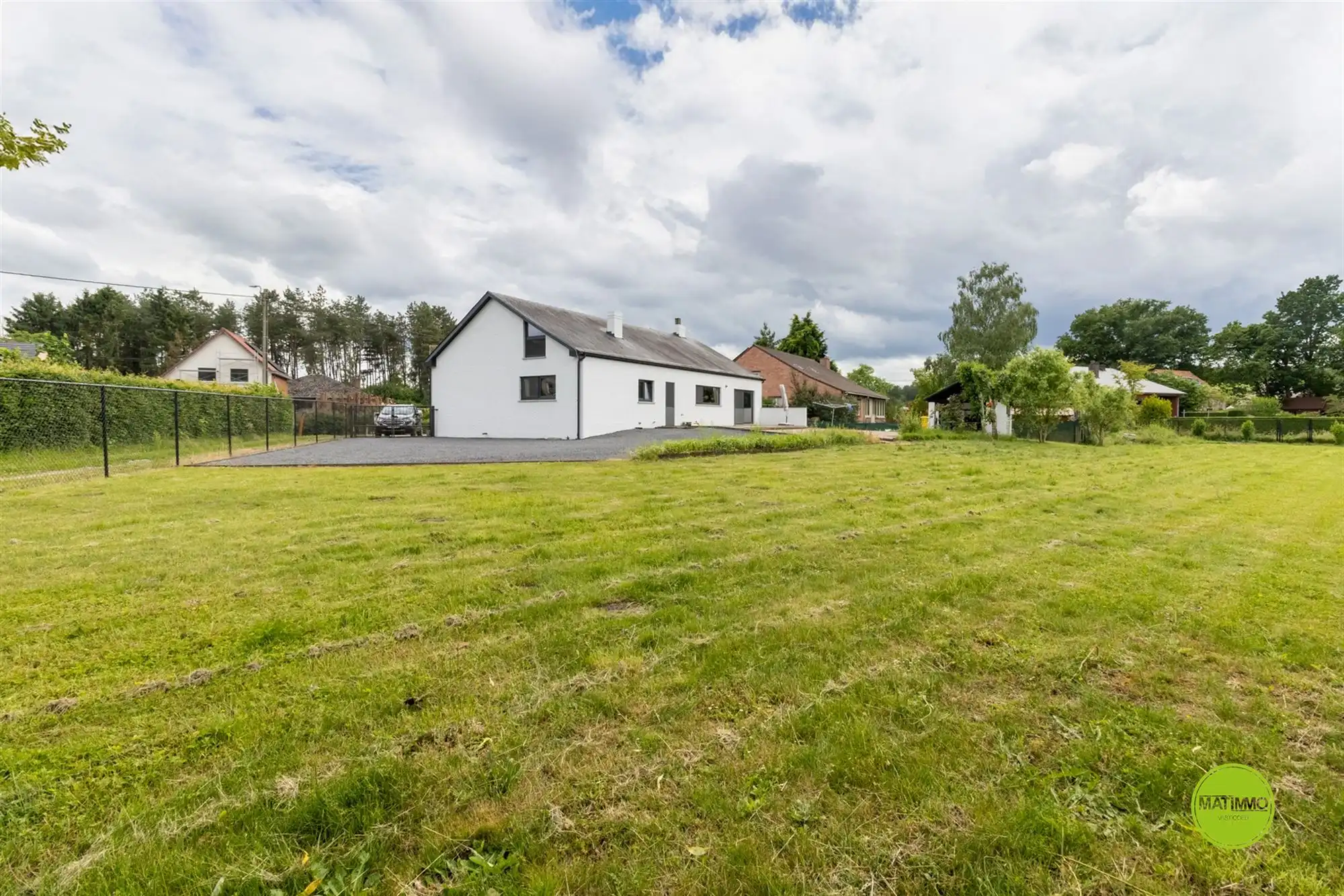 Ruime open bebouwing op een prachtig perceel van 3.764 m² foto 27