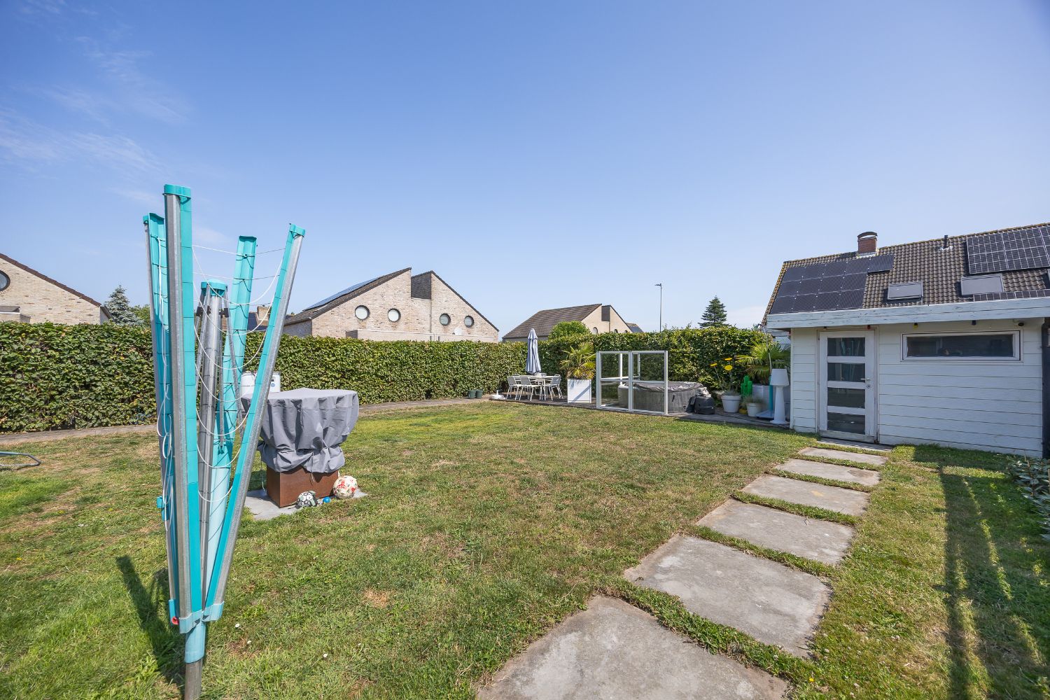 Ruime recente halfopen woning te koop in Bredene-Dorp foto 39