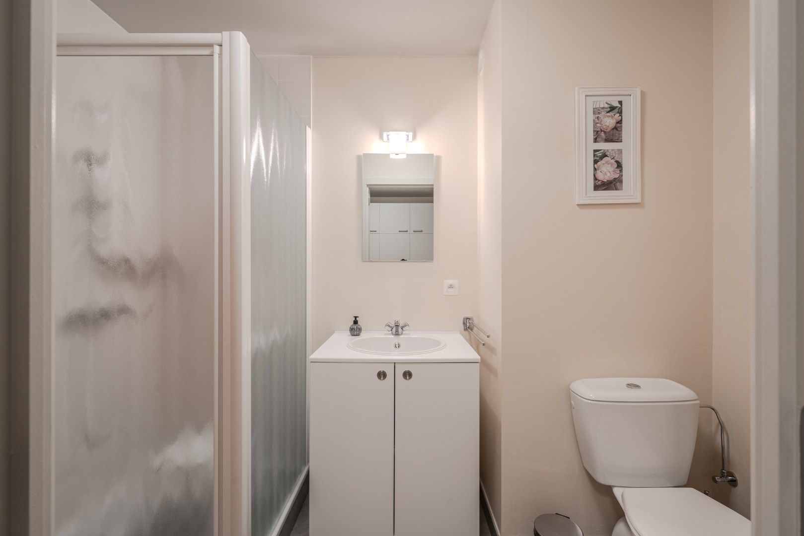 Instapklare gelijkvloerse studio nabij zee foto 10