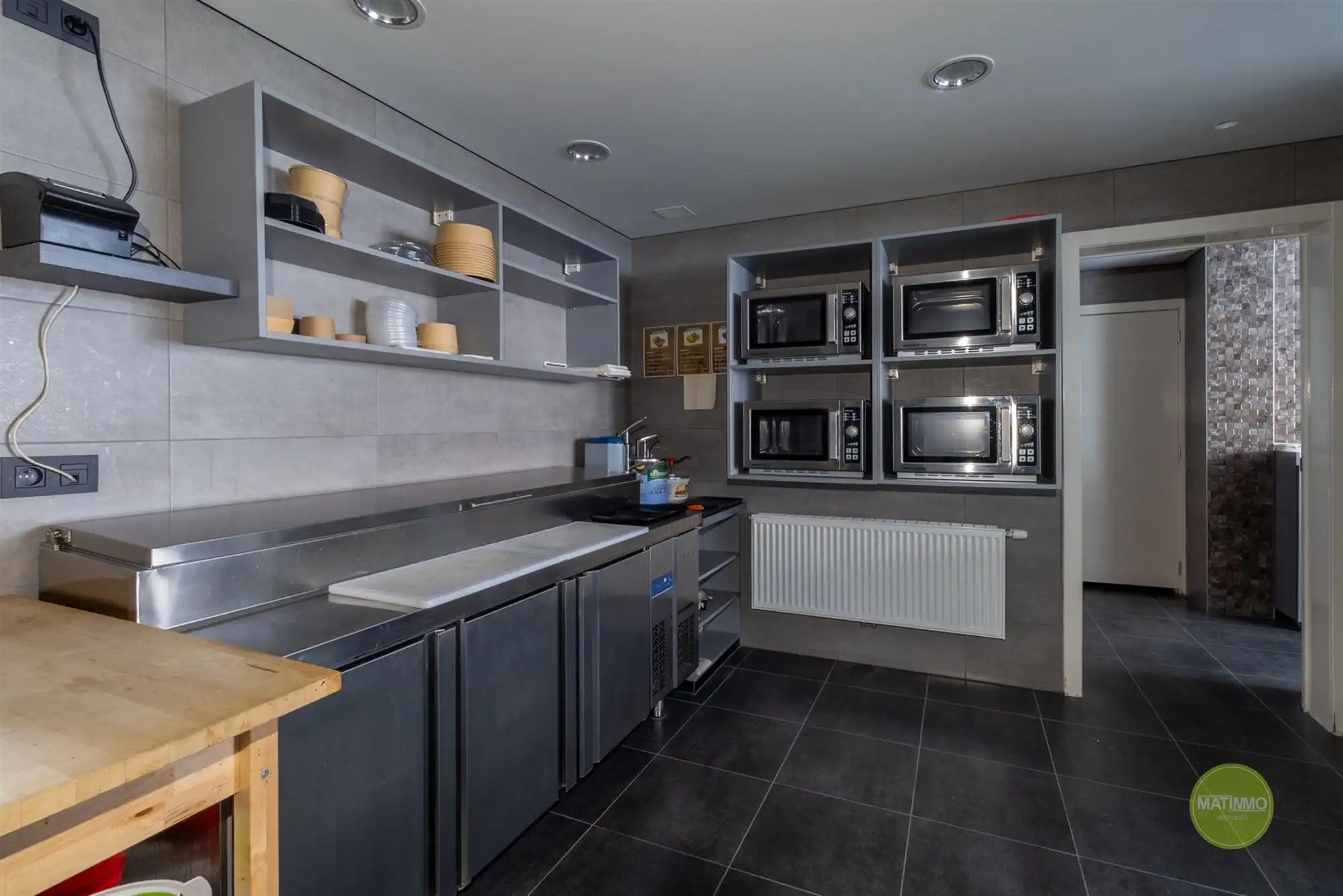 Commercieel handelspand met duplex appartement in Balen foto 5