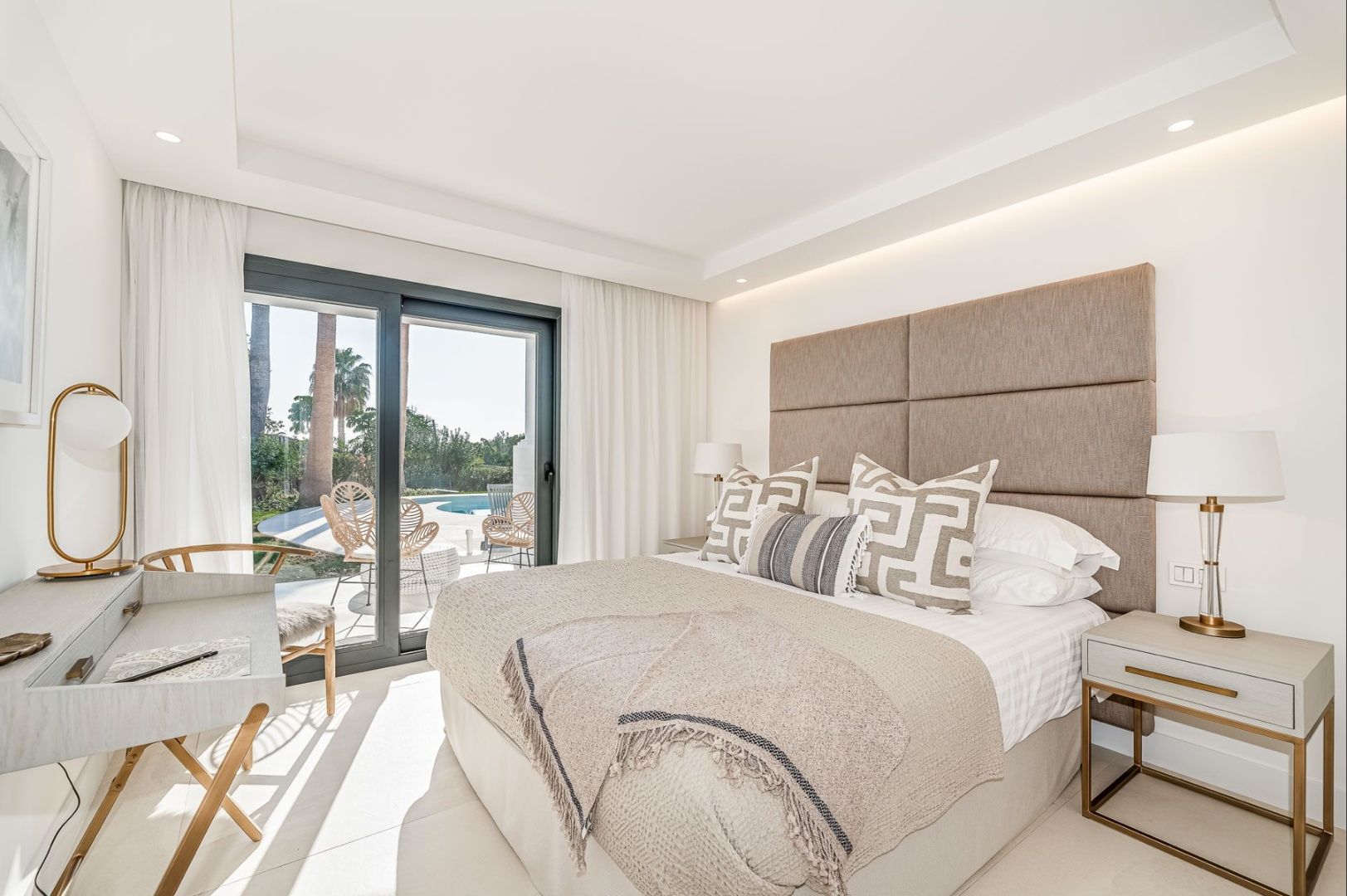 ZELDZAME EIGENTIJDSE VILLA IN IBIZA-STIJL IN NAGUELES foto 10