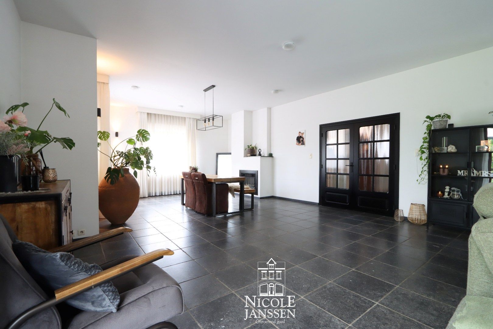 Ruime vrijstaande woning  foto 6