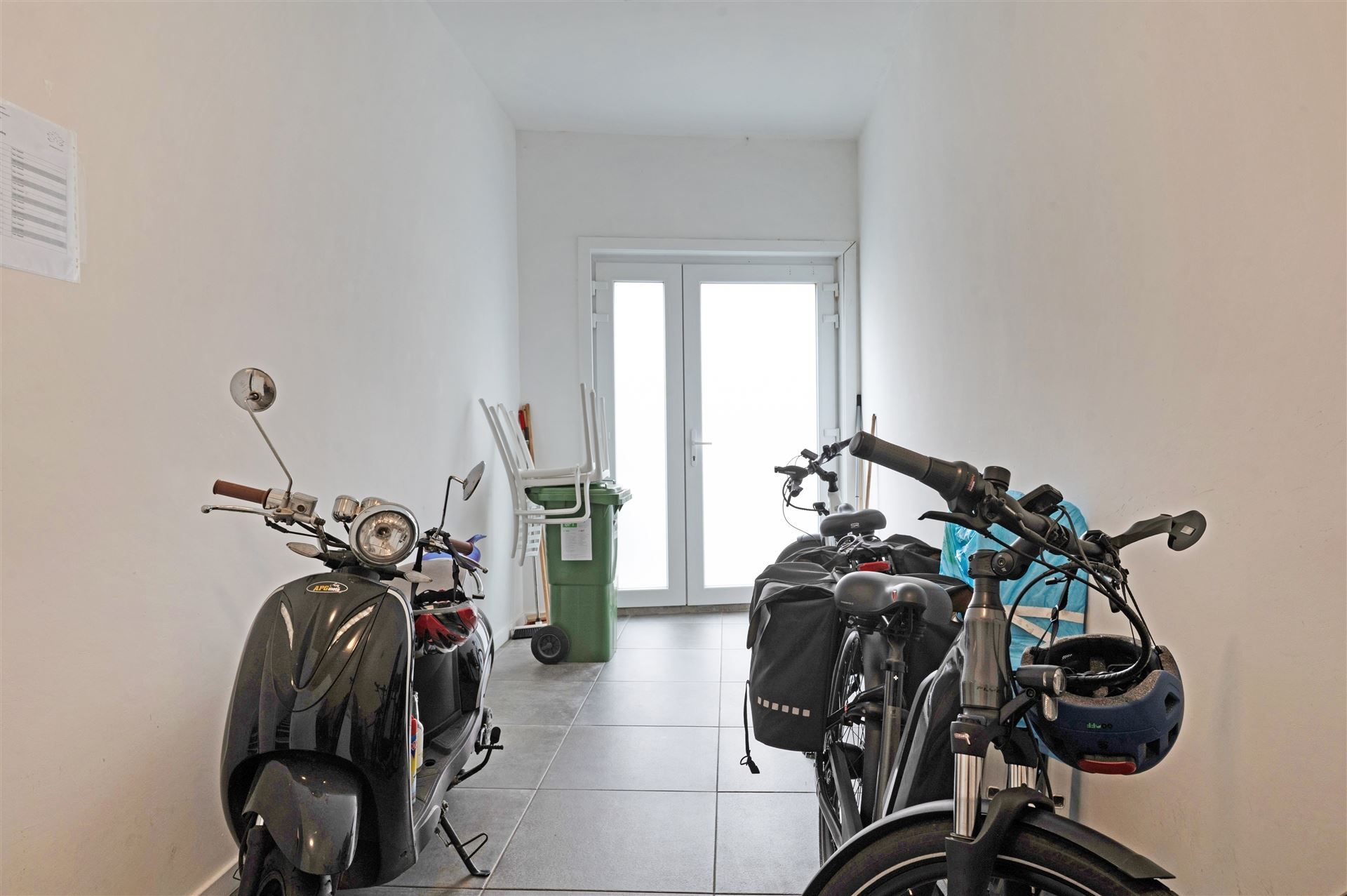 Kwalitatief gerenoveerd gelijkvloers appartement in Drongen! foto 12