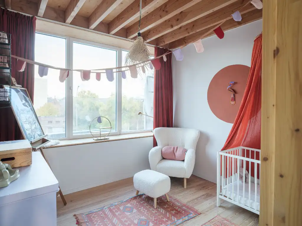 Prachtig gerenoveerde (Volt Architecten) interbellumwoning met vier slaapkamers, twee badkamers en zonnige stadstuin nabij de Bijloke. foto 24