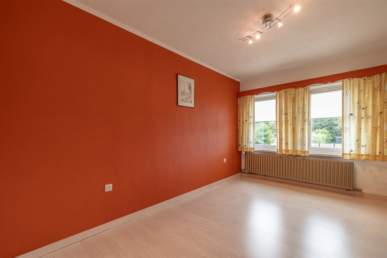 Label c, 4 slpk, mooie tuin, traplift, vernieuwd foto 19