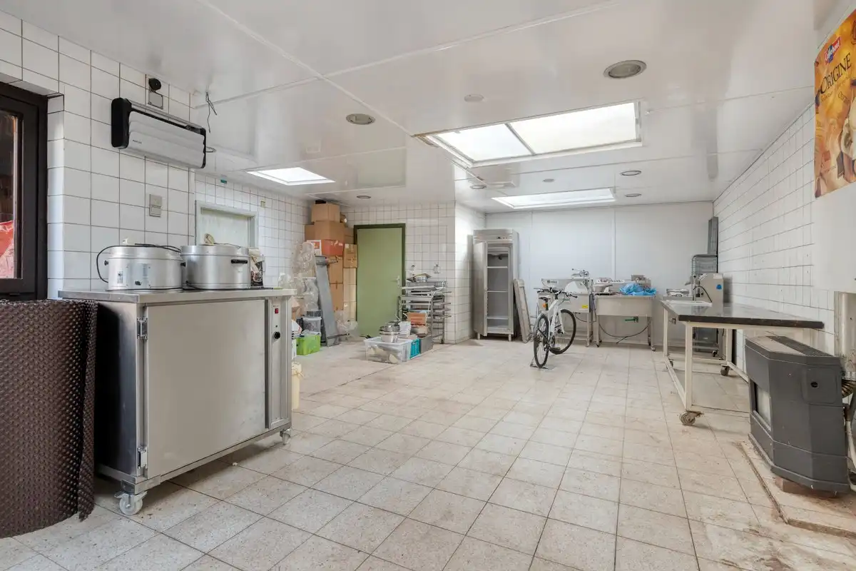 Super gelegen handelspand met garage in Heverlee! - totale oppervlakte +/- 280 m² + kelder foto 18