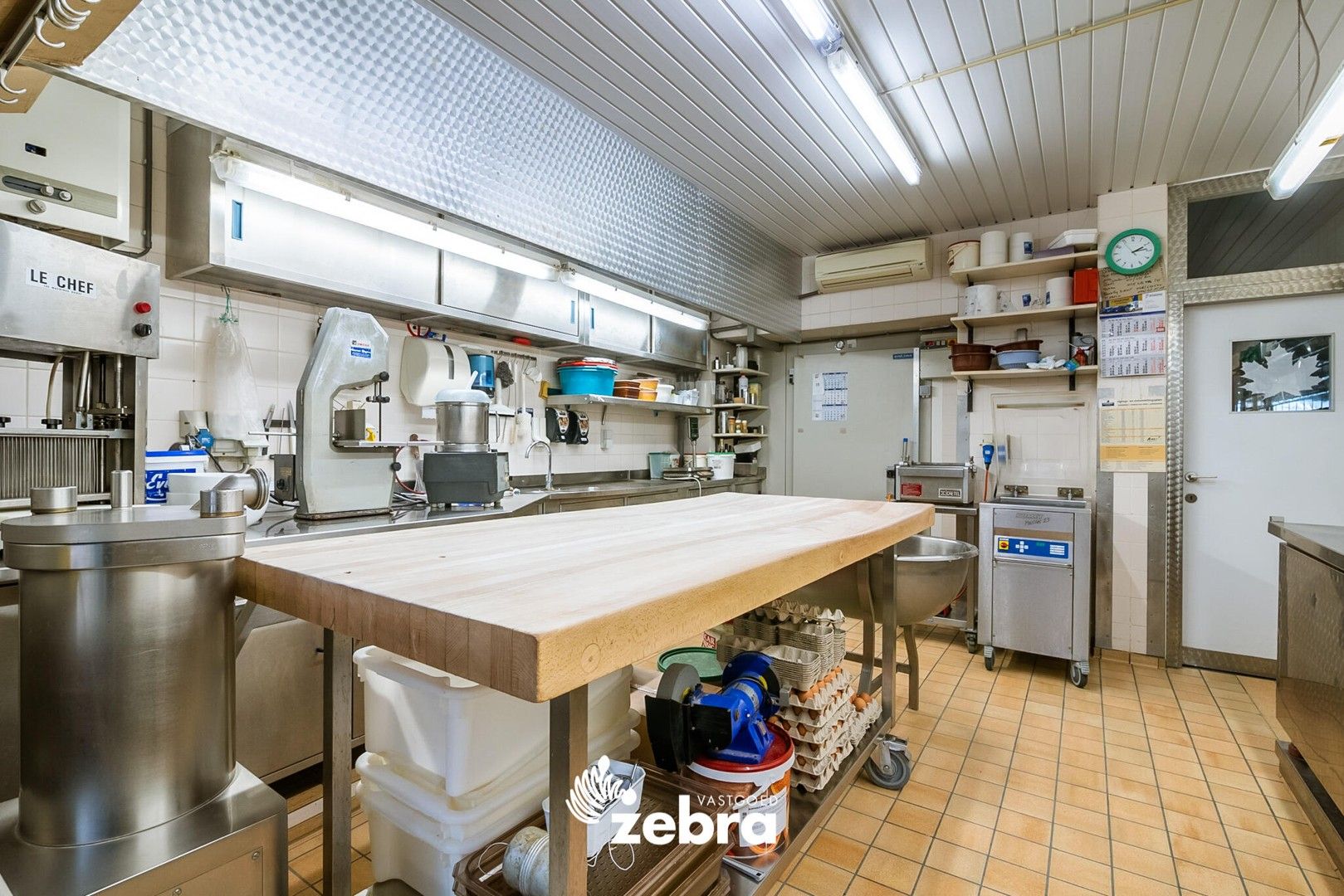 Uitgebreid handelspand met woonst in het hart van Tielt! foto 7