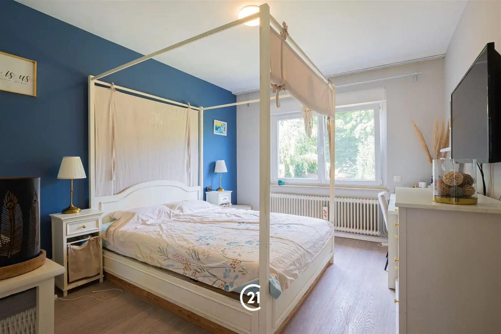  Ruime gezinswoning met 4 slaapkamers, garage en prachtige tuin. foto 14