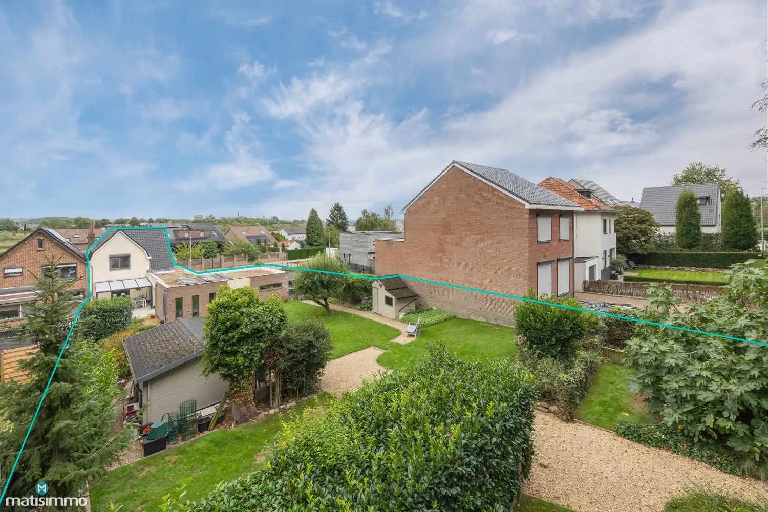 INSTAPKLAAR GERENOVEERDE WONING MET 3 SLAAPKAMERS, GARAGE, CARPORT EN PRACHTIGE TUIN NABIJ HET KANAAL EN DE MAAS IN LANAKEN foto 41