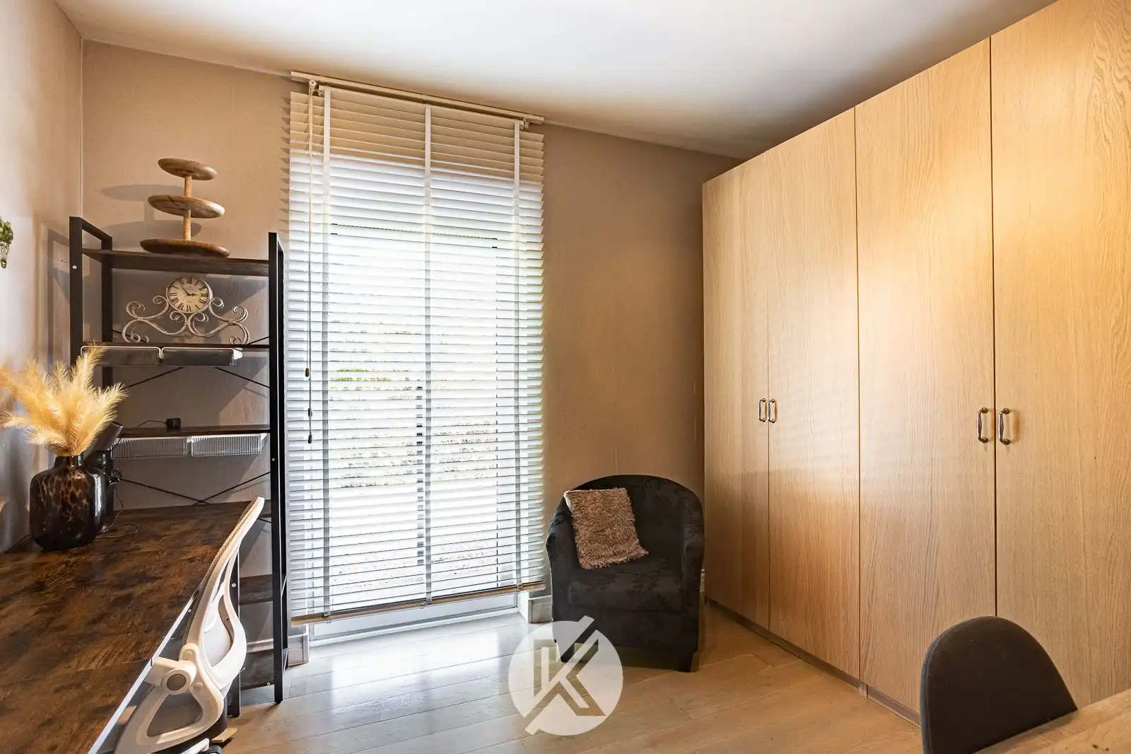 Stijlvol appartement met 2 garages foto 16