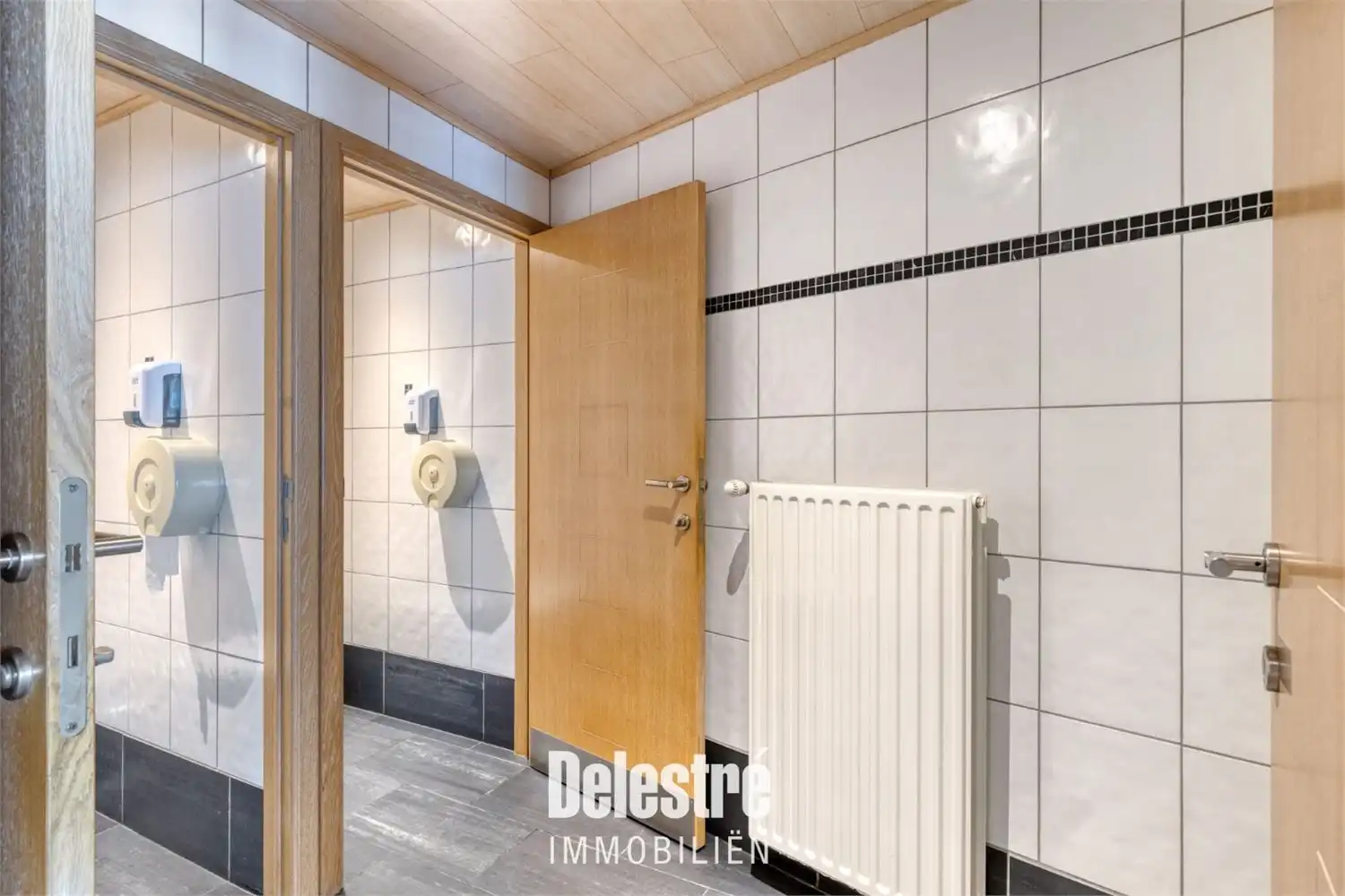 SOLIDE GEBOUW MET UITZONDERLIJKE OPP. 441 M2 foto 23