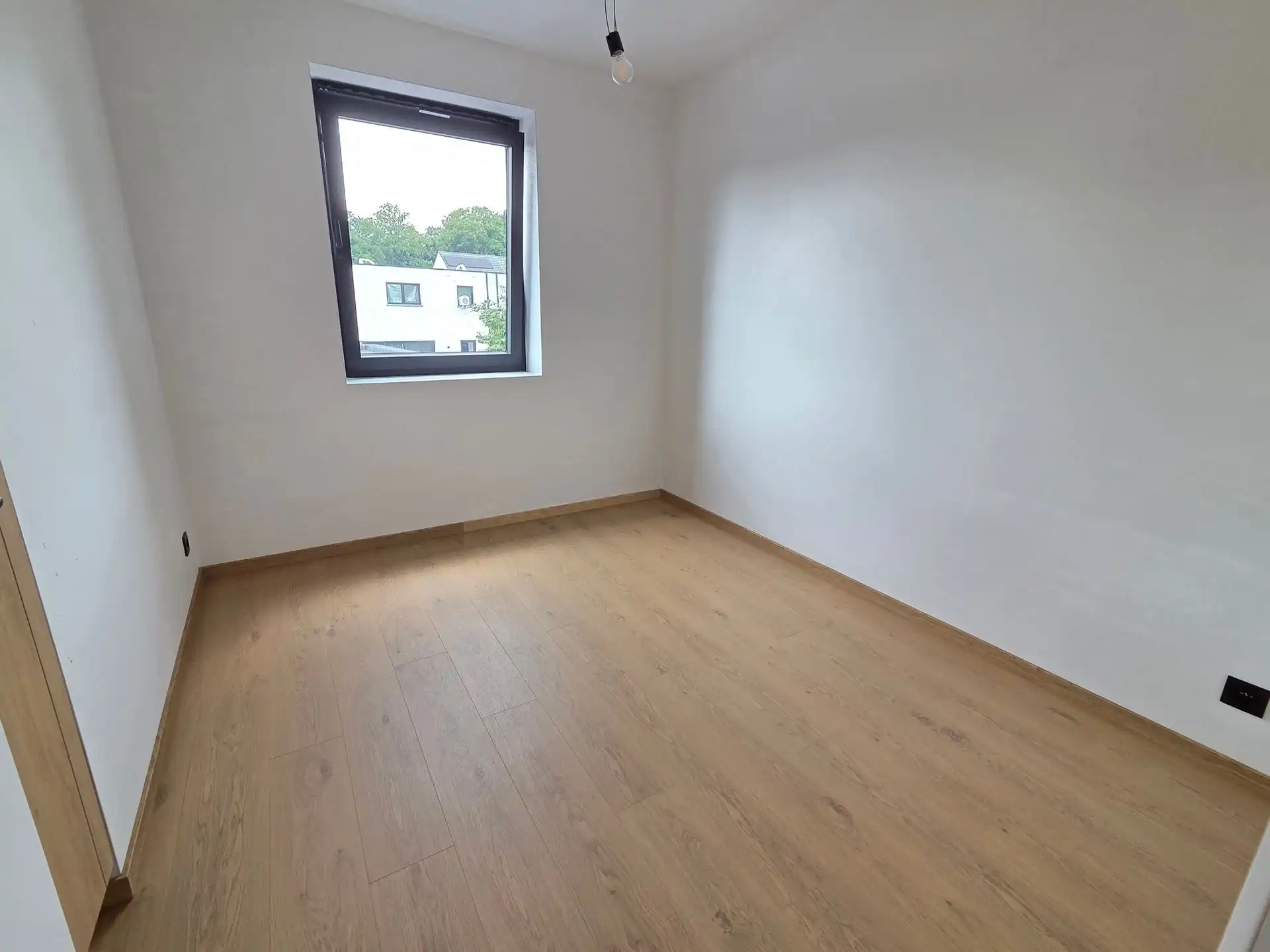 Prachtige, energiezuinige nieuwbouw woning te Keerbergen, gelegen vlakbij het centrum, winkels, scholen en openbaar vervoer.  foto 10