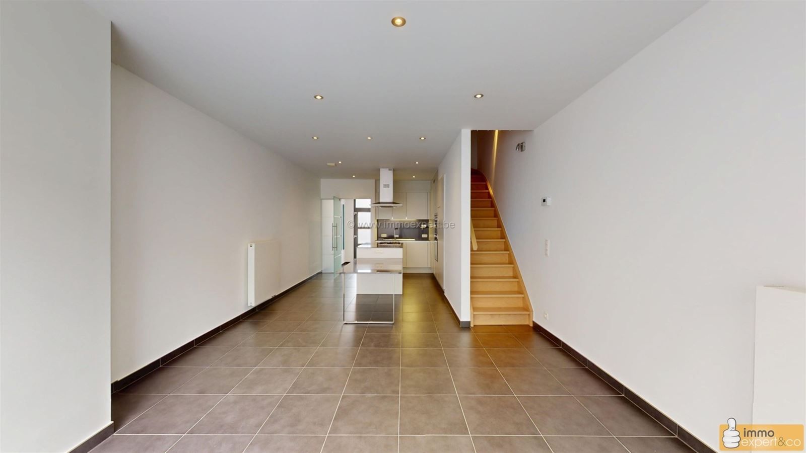 TERNAT: Woning met 2 slpks, pal in het centrum foto 9