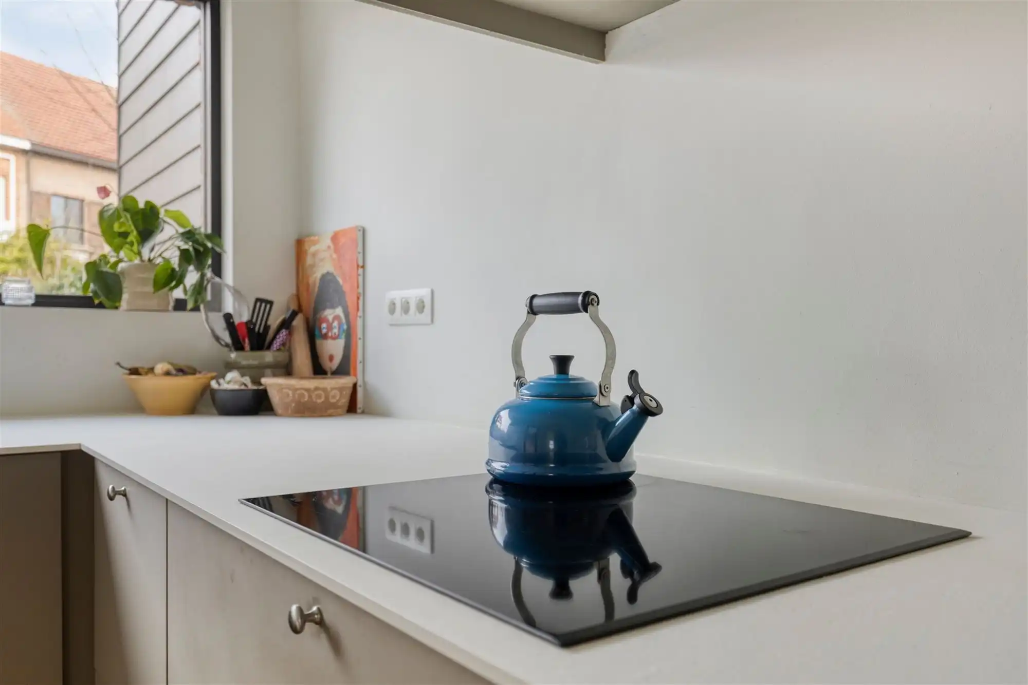 Karaktervolle halfopen bebouwing in rustige woonwijk foto 17