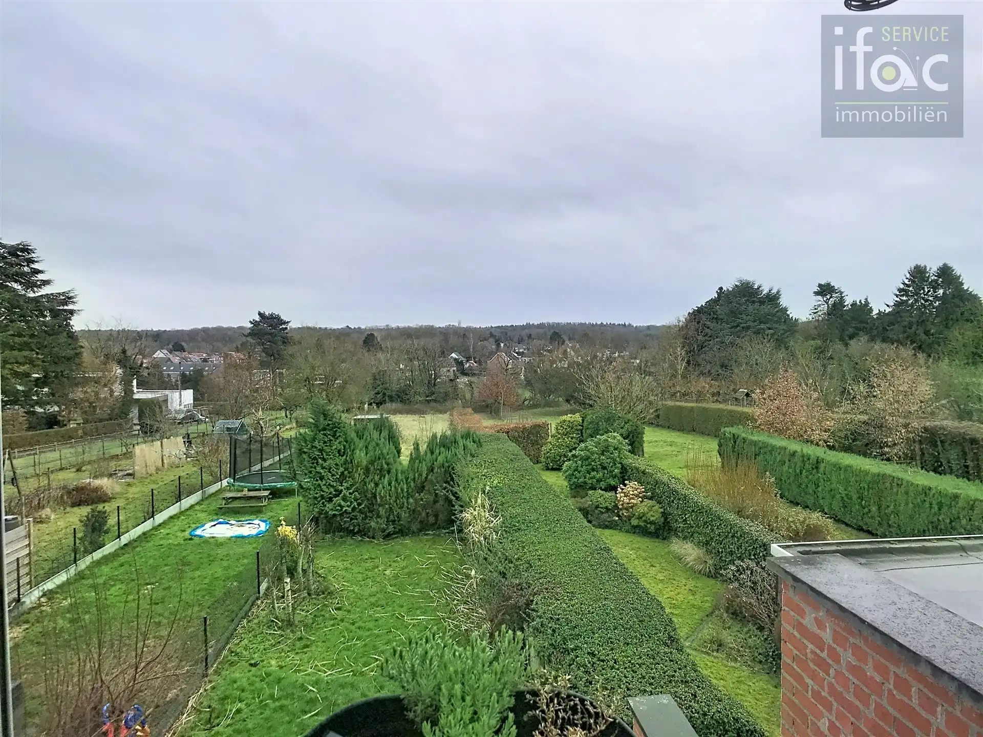 Mooi appartement met terras in een klein gebouw. foto 8