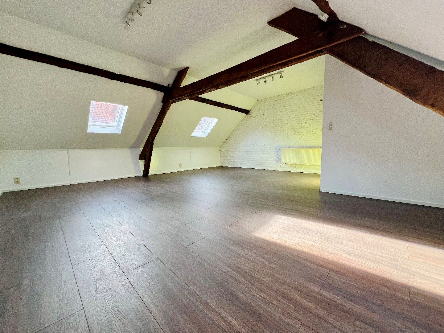 Gerenoveerde rijwoning met 3 slaapkamers en koer met prachtig zicht in centrum Tienen foto 11