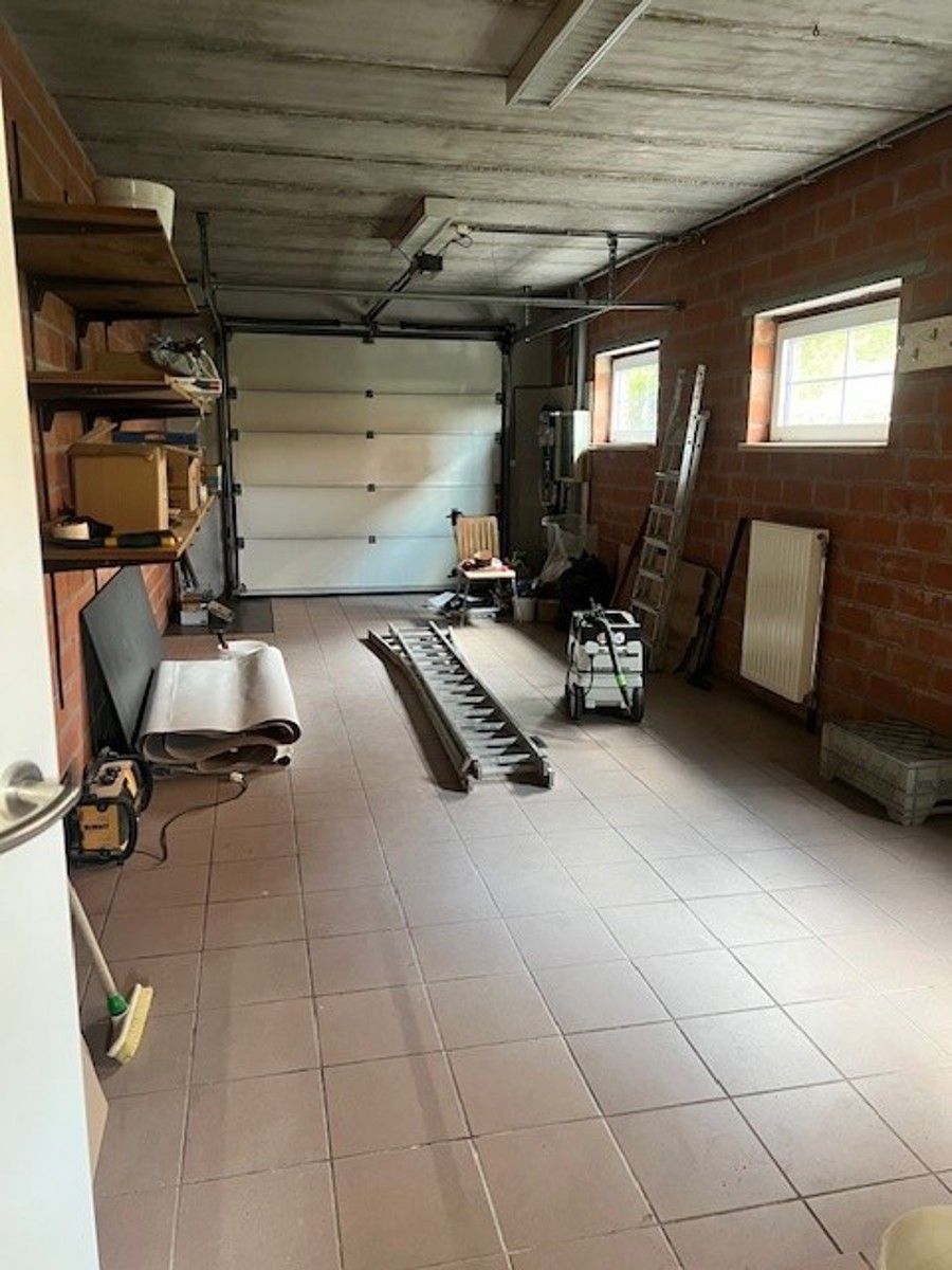 Ruime gezinswoning te huur – met 4 slpk, garage en tuin foto 12
